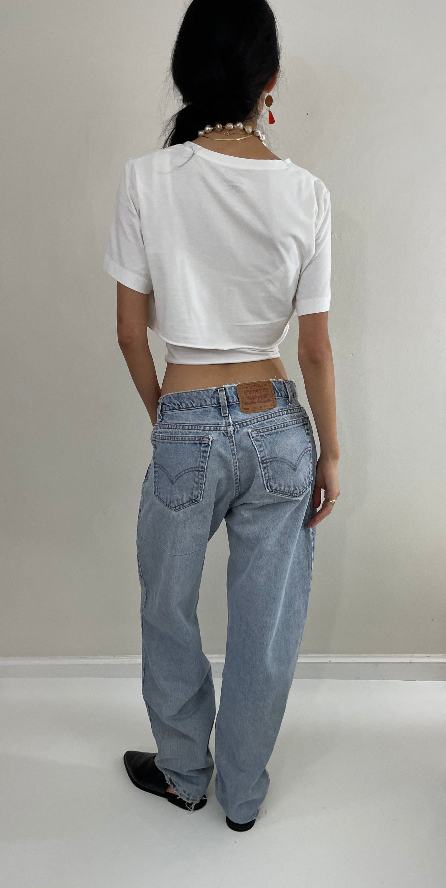 vintage 80s Levi's 560 faded loose fit relaxed Tall Levis jeans made in USA size 31 x 34