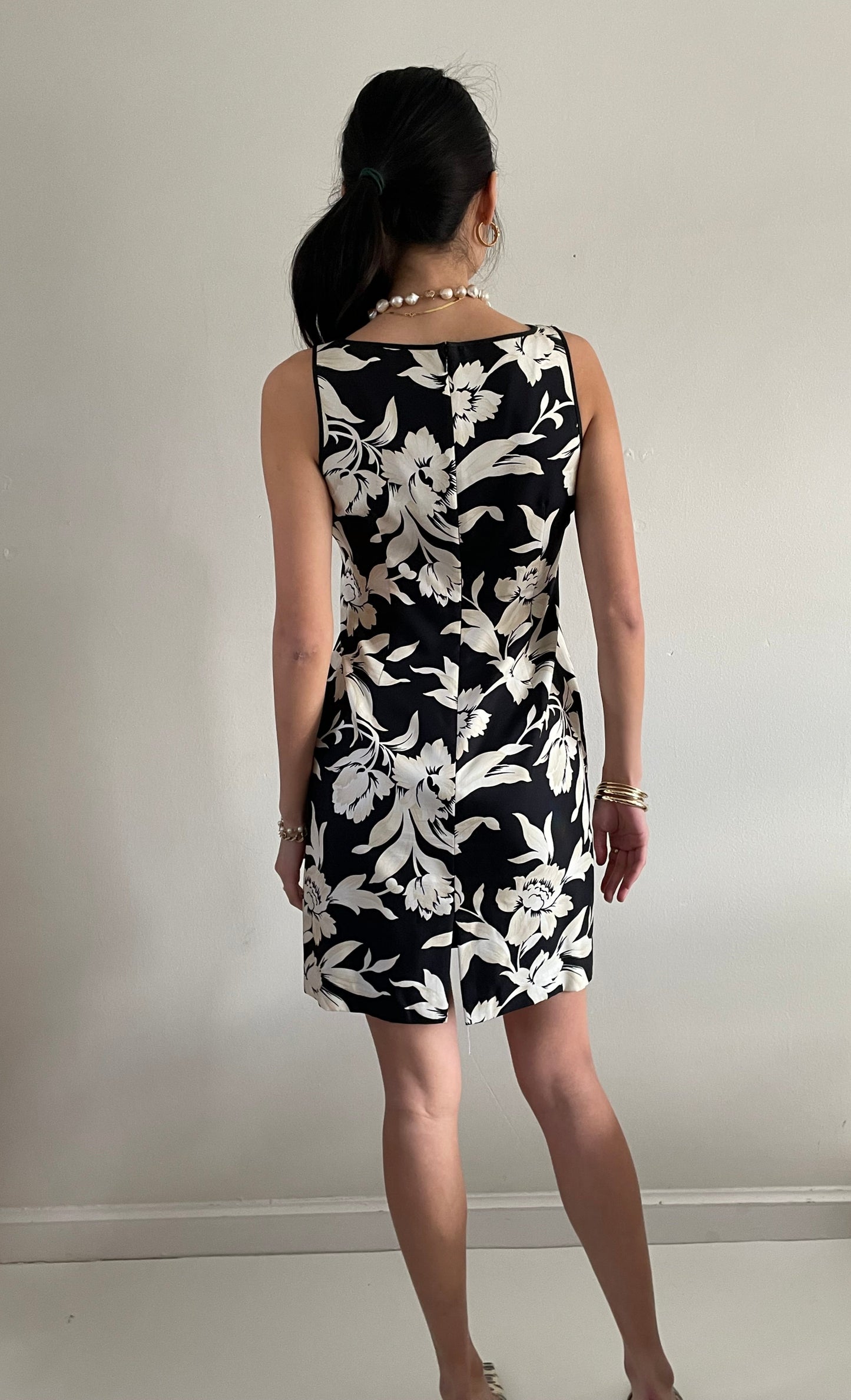 vintage 90s 100% silk black oatmeal floral mini sleeveless mini shift dress Small