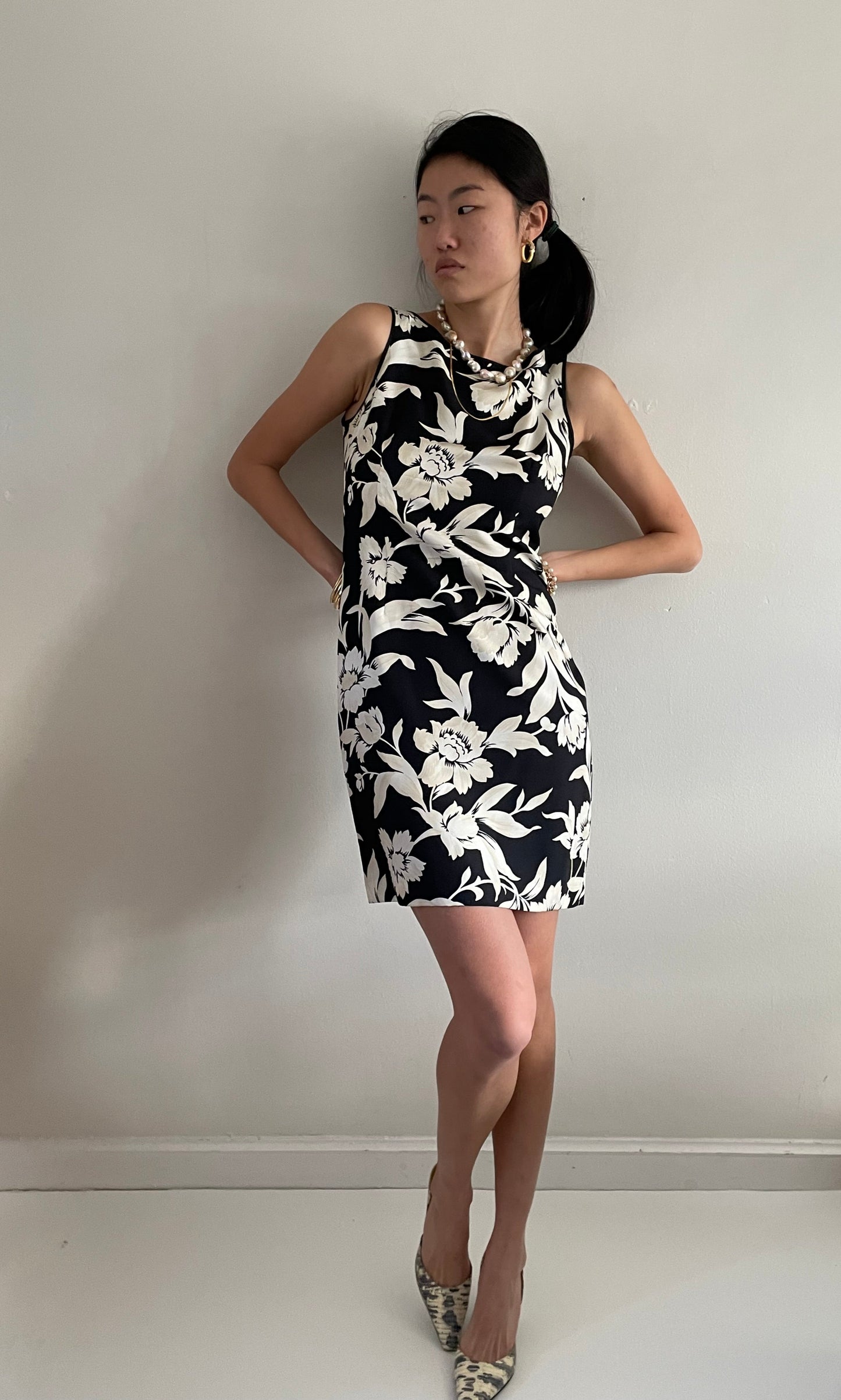 vintage 90s 100% silk black oatmeal floral mini sleeveless mini shift dress Small