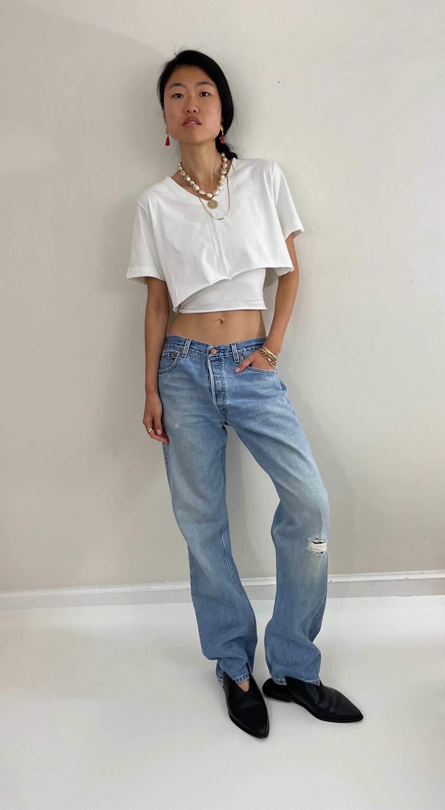 Vintage Levis 501 faded boyfriend tall relaxed Levis button fly dad baggy jeans size 32 x 33