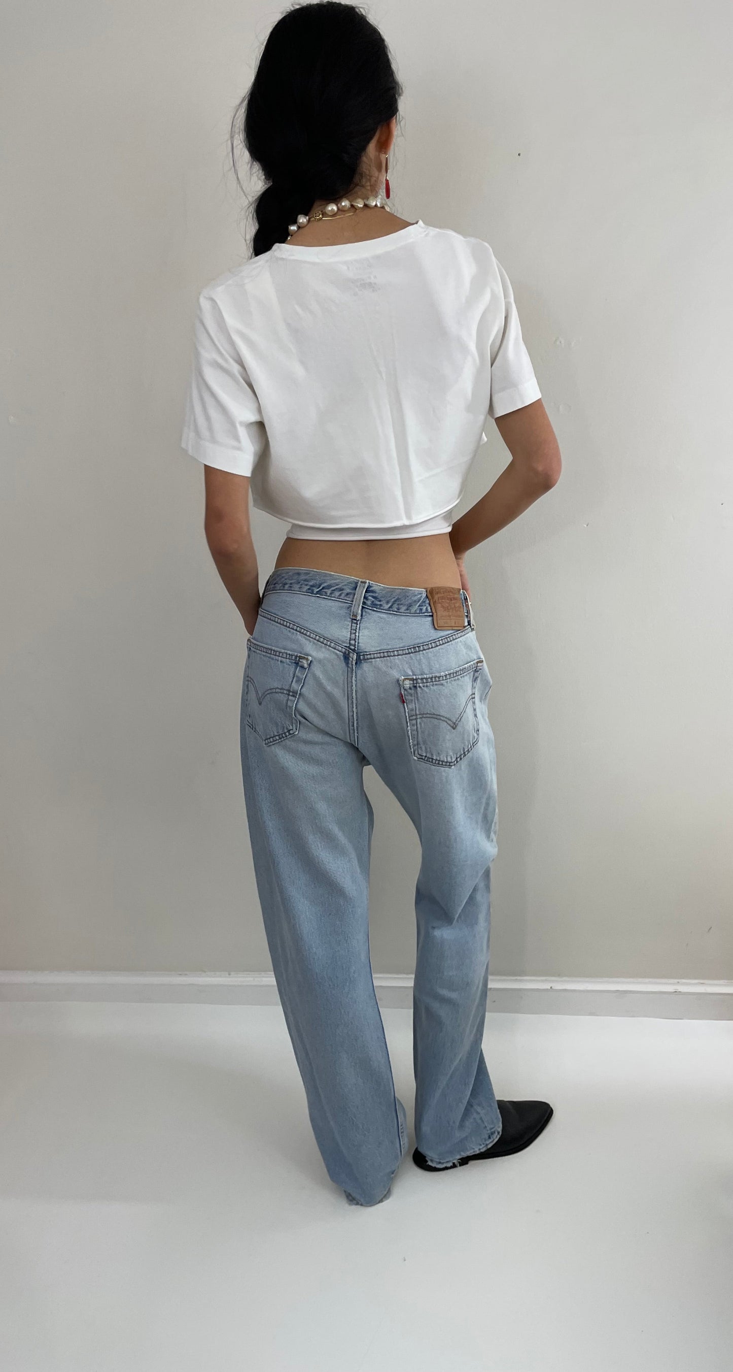34 Vintage 80s Levis 501 button fly soft faded tall boyfriend baggy Levis jeans made in USA size 34 x 31