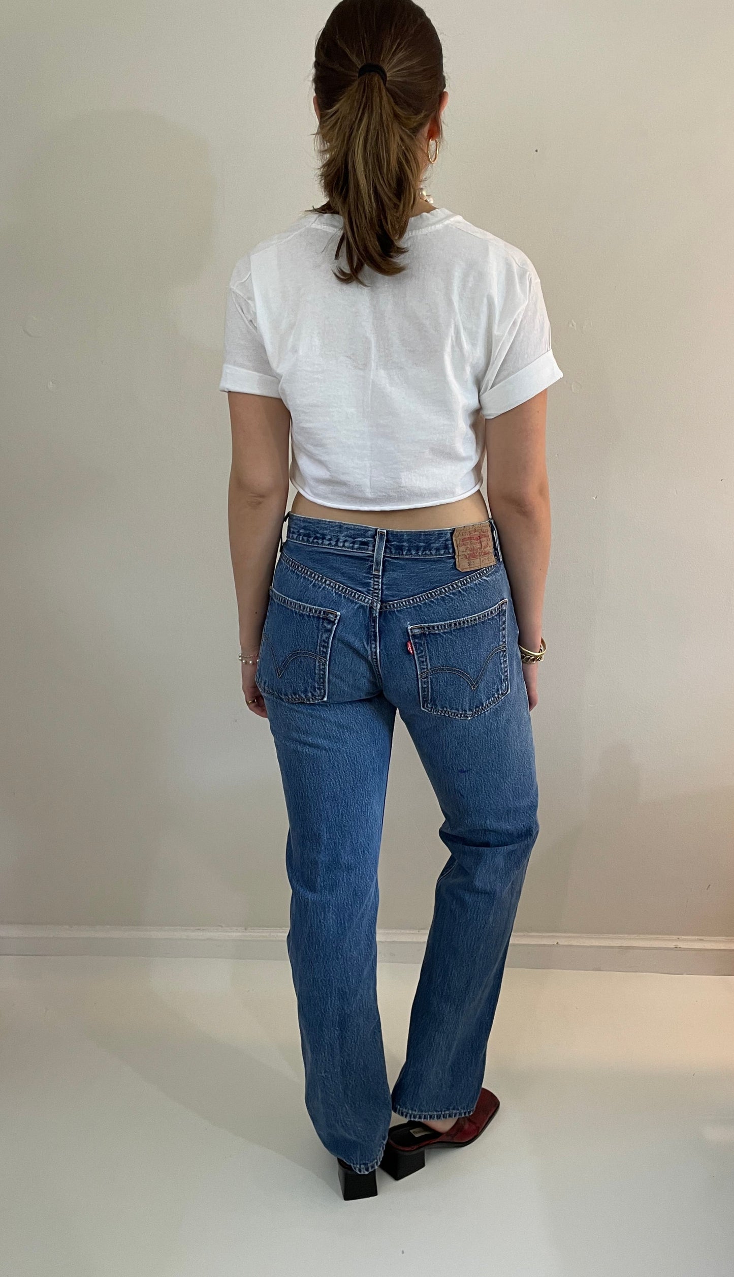 vintage 80s LEVIS 501 original faded medium wash button fly boyfriend Levis jeans size 31 x 32