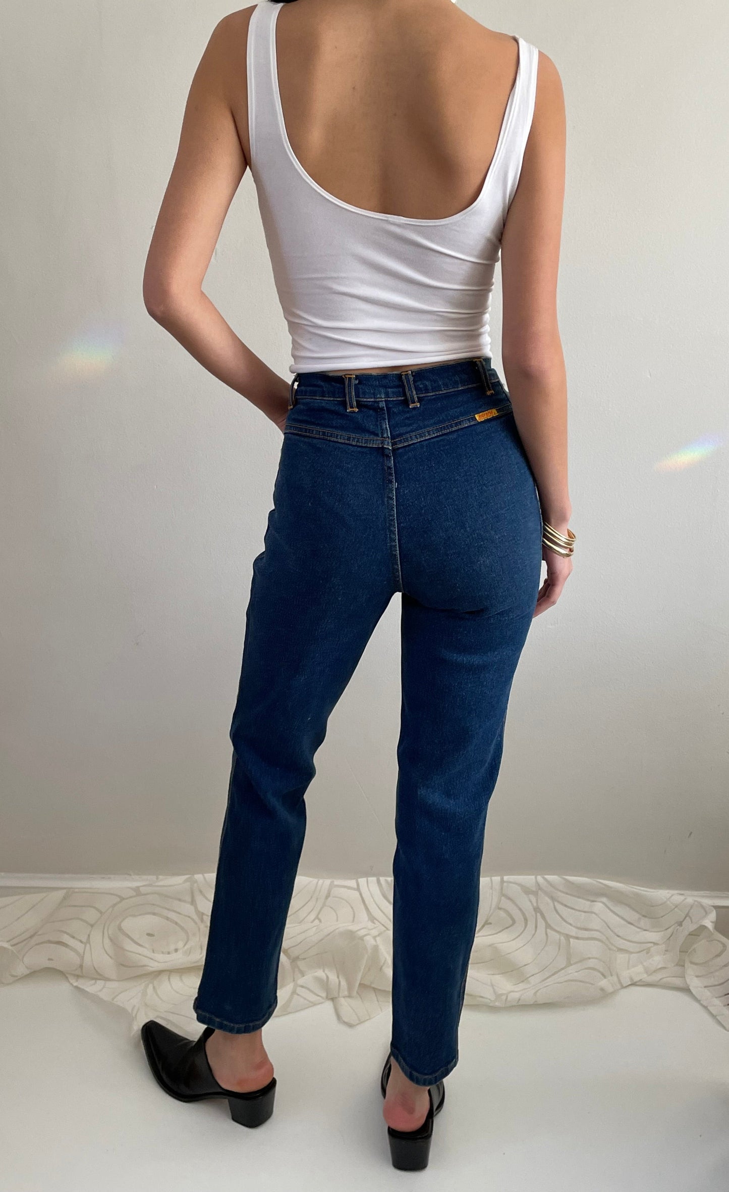 vintage 90s Jordache smooth no back pocket high waisted dark jeans | size 2 25 waist