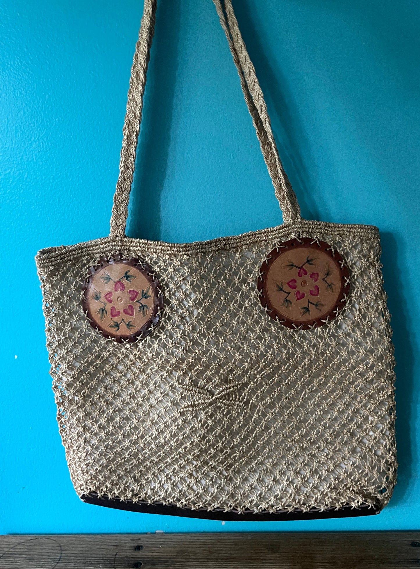 Vintage macrame tote bag with tooled leather medallions | vintage shoulder cotton macrame beach tote market bag