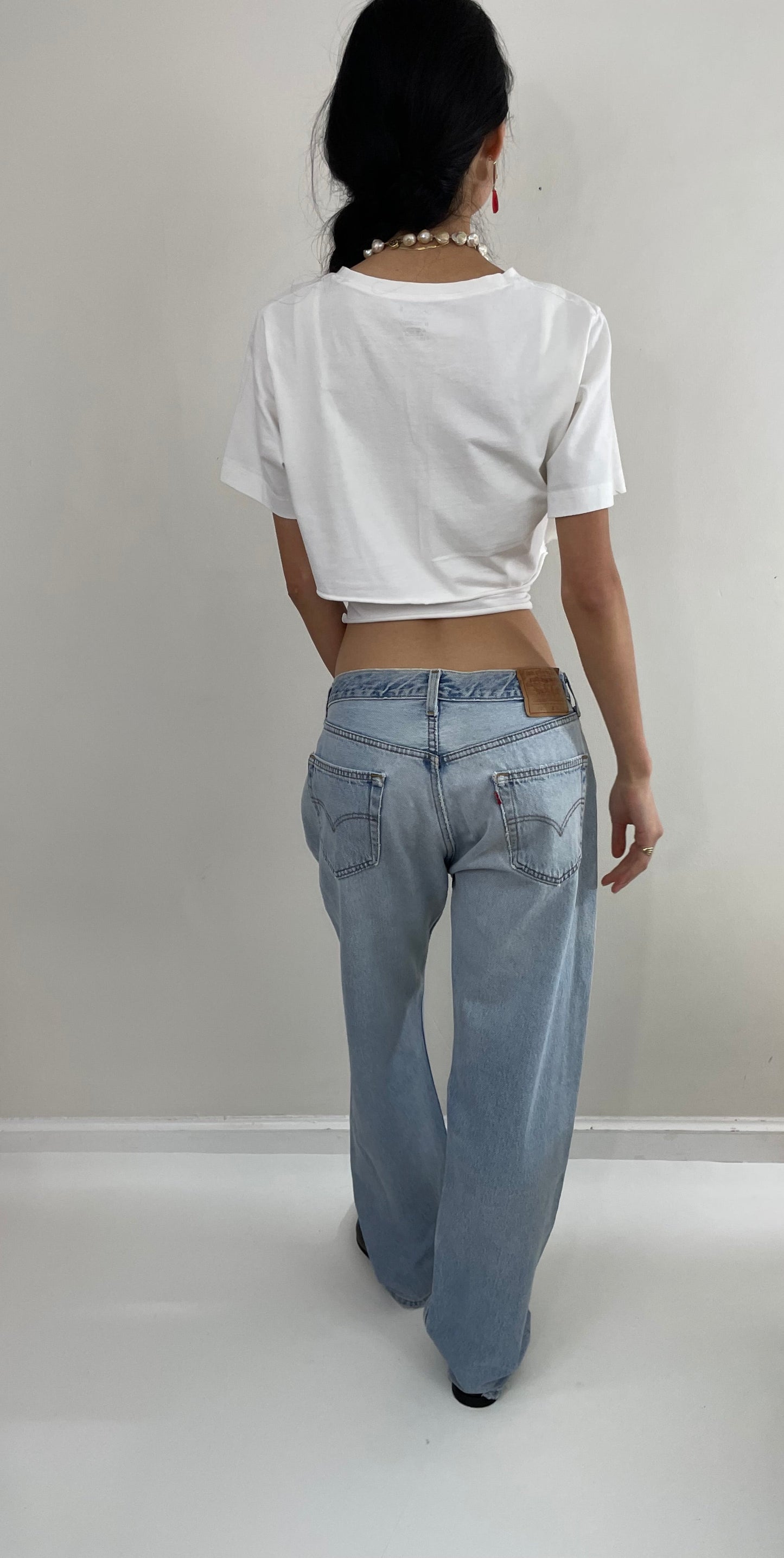 34 Vintage 80s Levis 501 button fly soft faded tall boyfriend baggy Levis jeans made in USA size 34 x 31