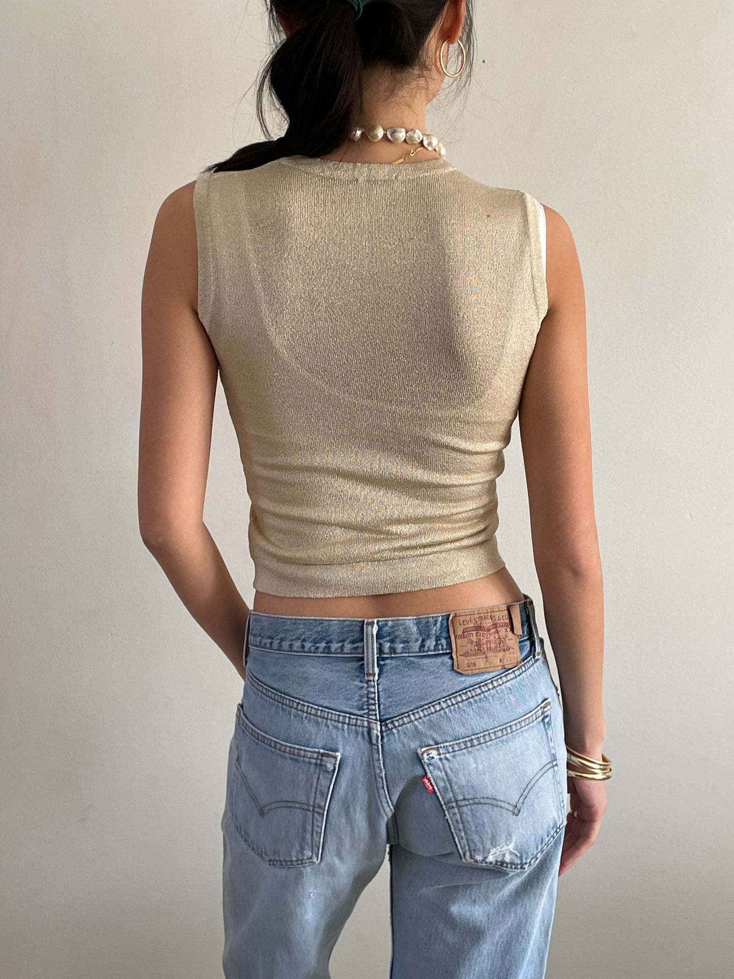 vintage gold knit designer cropped sleeveless t-shirt sweater tank top Avero Martini S