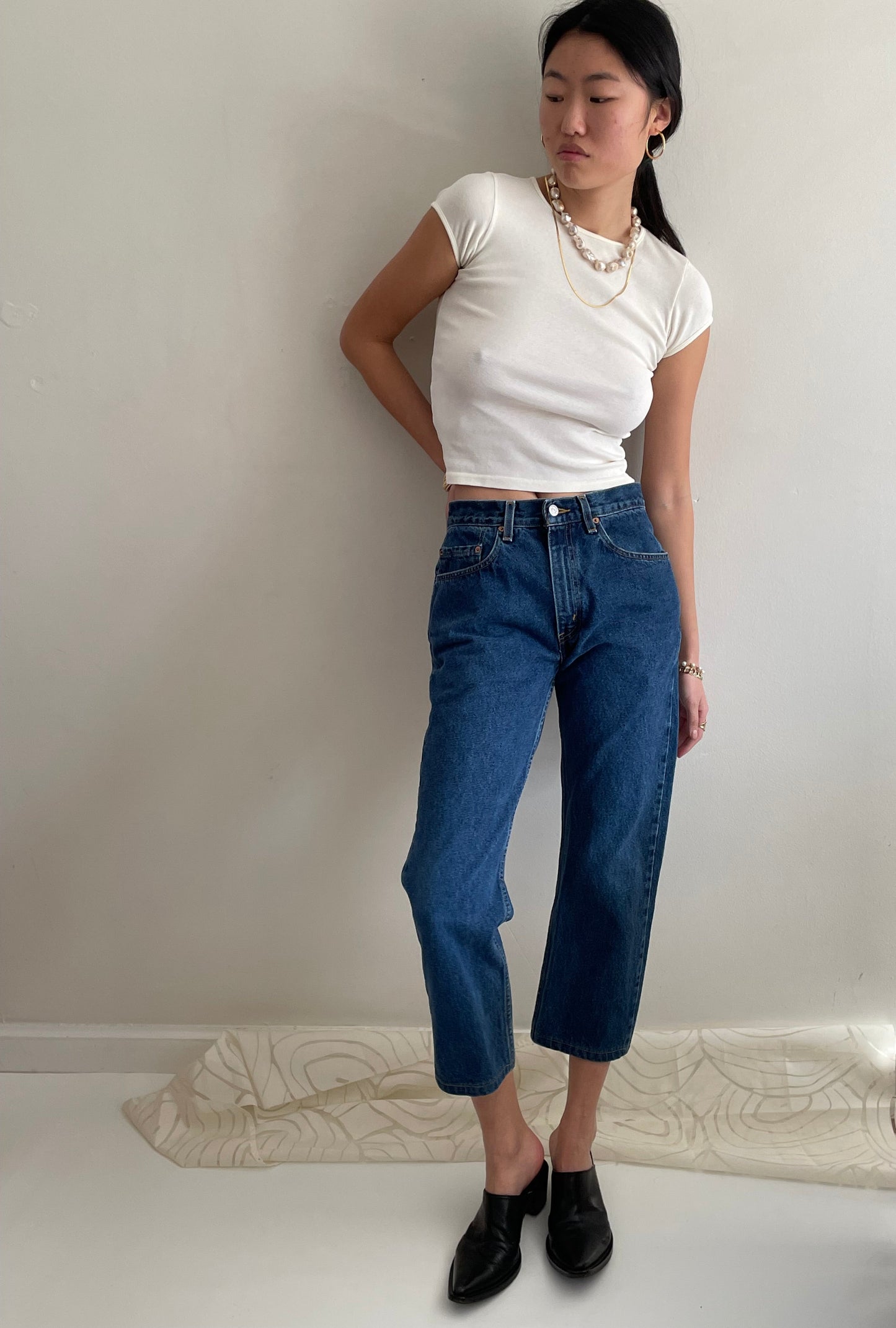 vintage Levi's 505 dark wash zipper fly cowboy boyfriend boot leg Levis jeans 30