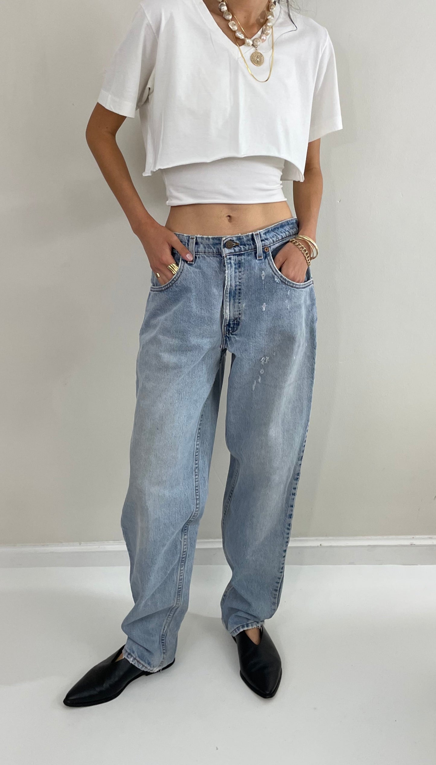 vintage 80s Levi's 560 faded loose fit relaxed Tall Levis jeans made in USA size 31 x 34