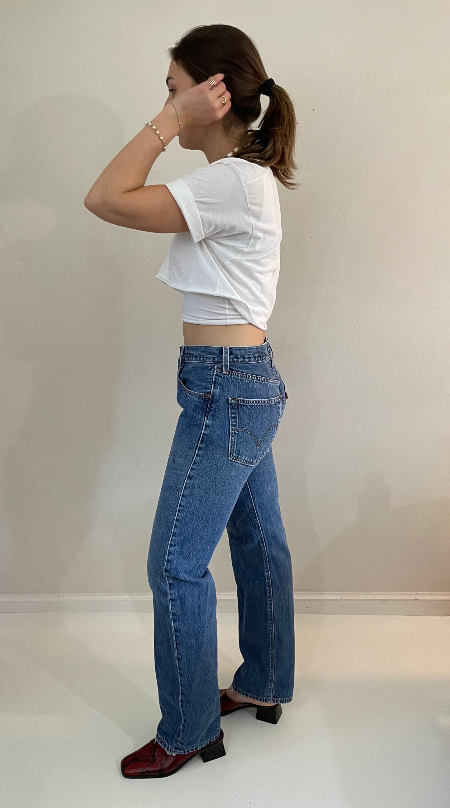 vintage 80s LEVIS 501 original faded medium wash button fly boyfriend Levis jeans size 31 x 32