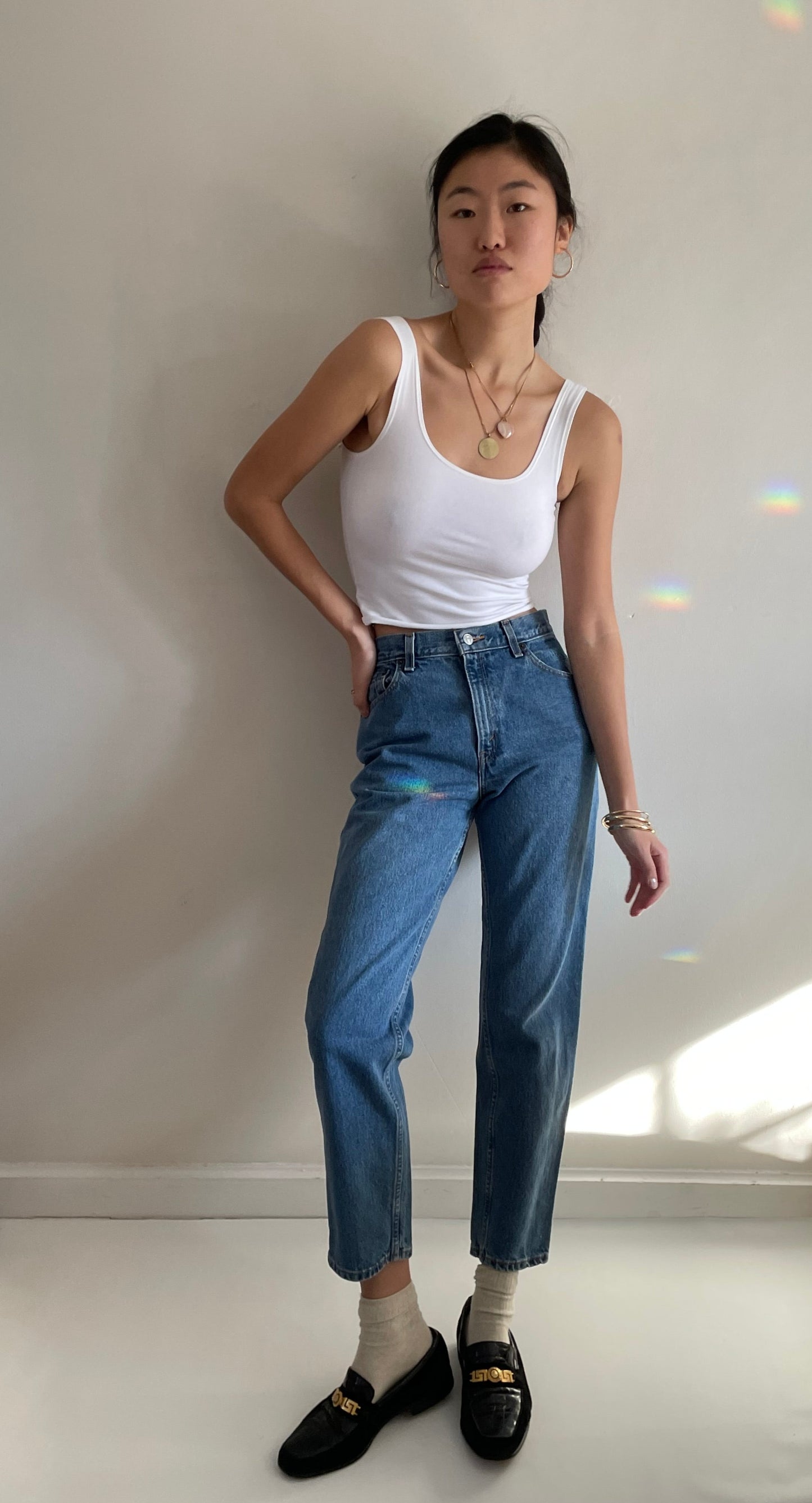 Vintage Levi's high waisted faded medium wash zipper fly womens petite Levis 550 jeans size 26 x 29