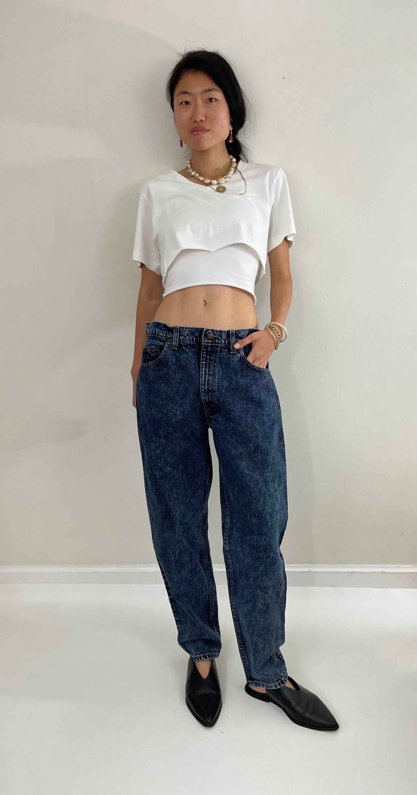 Vintage 80s Levi's dark acid wash high waisted red tab zipper fly Dad boyfriend jeans Made in USA size 33 x 29