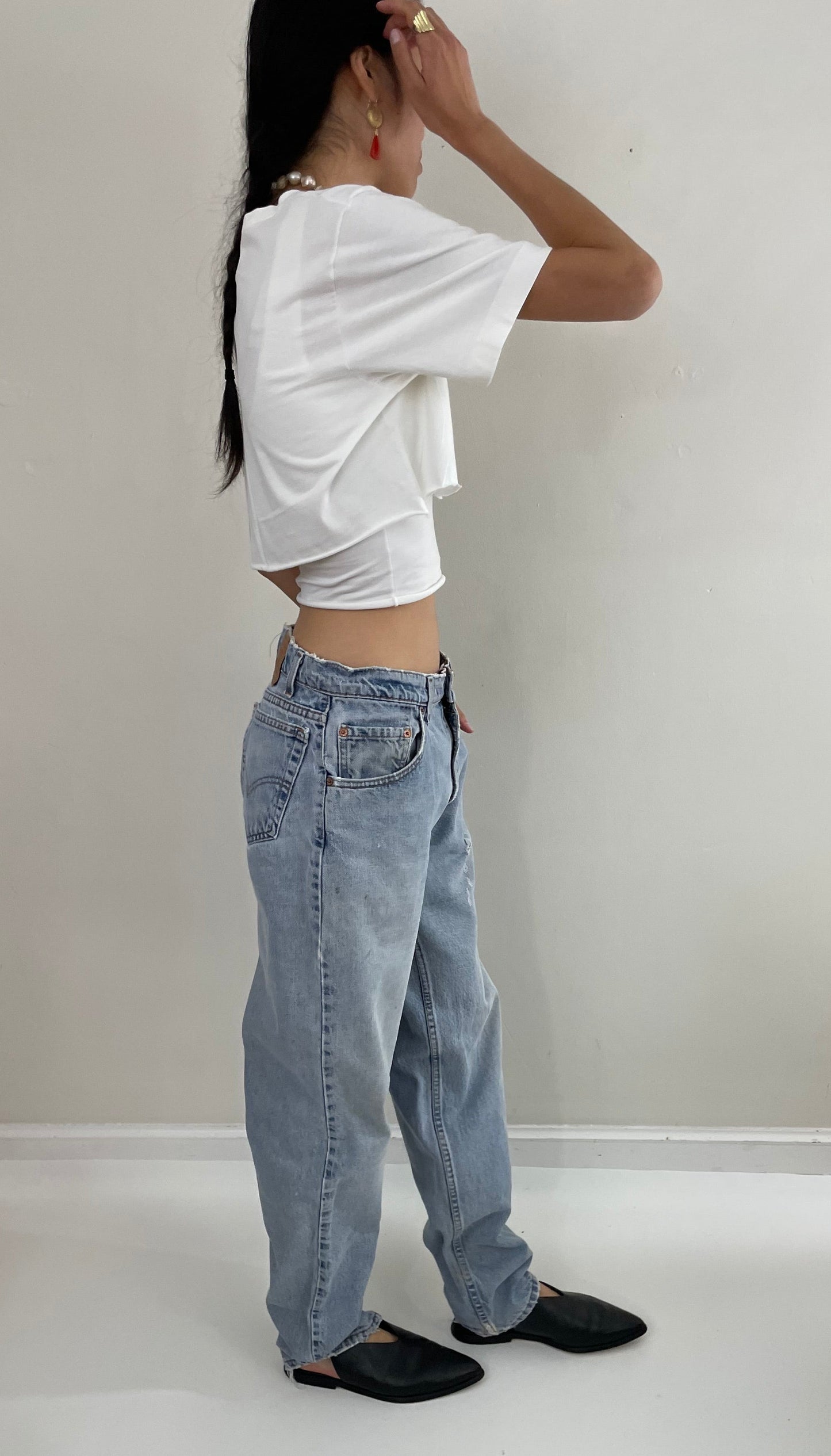 vintage 80s Levi's 560 faded loose fit relaxed Tall Levis jeans made in USA size 31 x 34