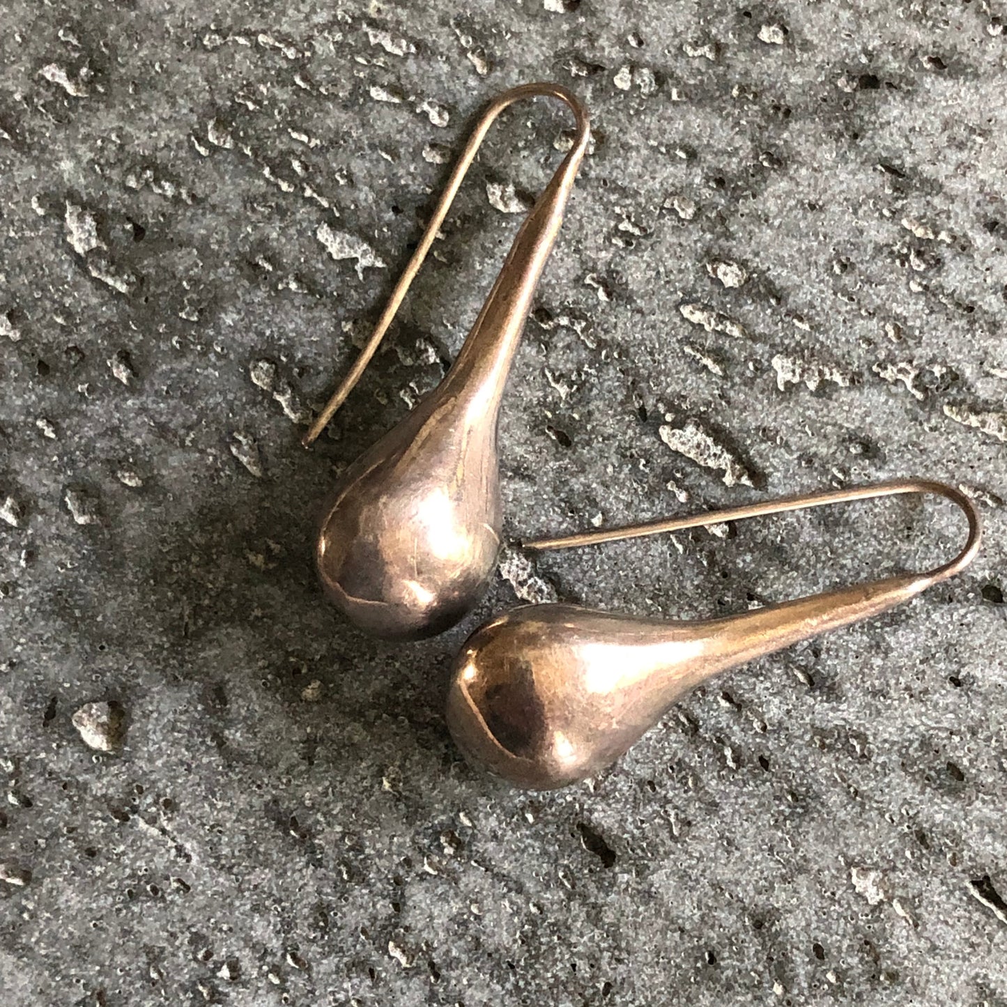 vintage 90s Taxco sterling silver 925 handcrafted puffy drop teardrop dangle pierced earrings Mexico Taxco