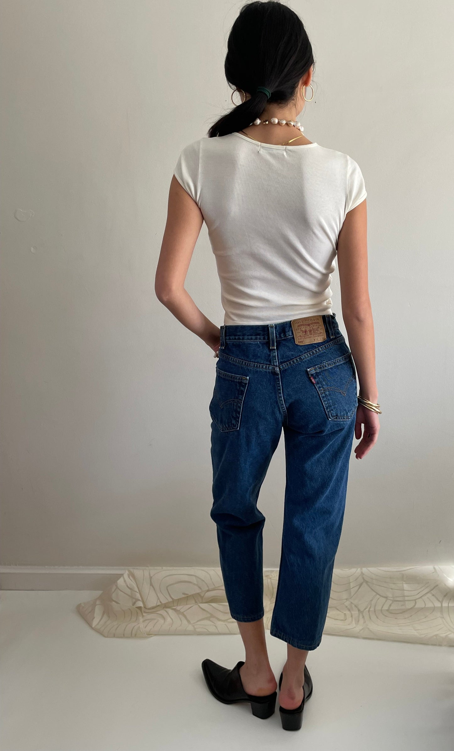 vintage Levi's 505 dark wash zipper fly cowboy boyfriend boot leg Levis jeans 30