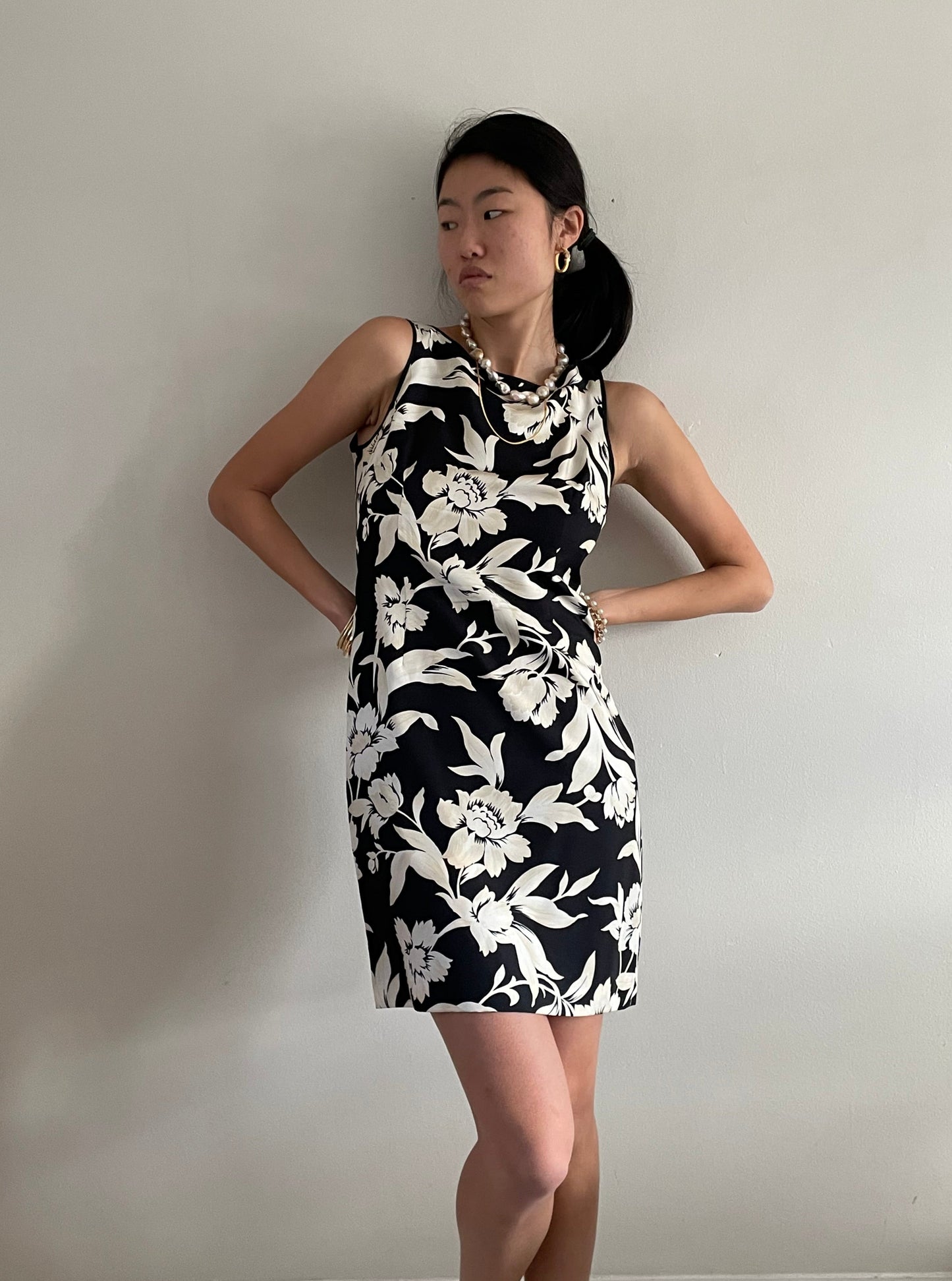 vintage 90s 100% silk black oatmeal floral mini sleeveless mini shift dress Small
