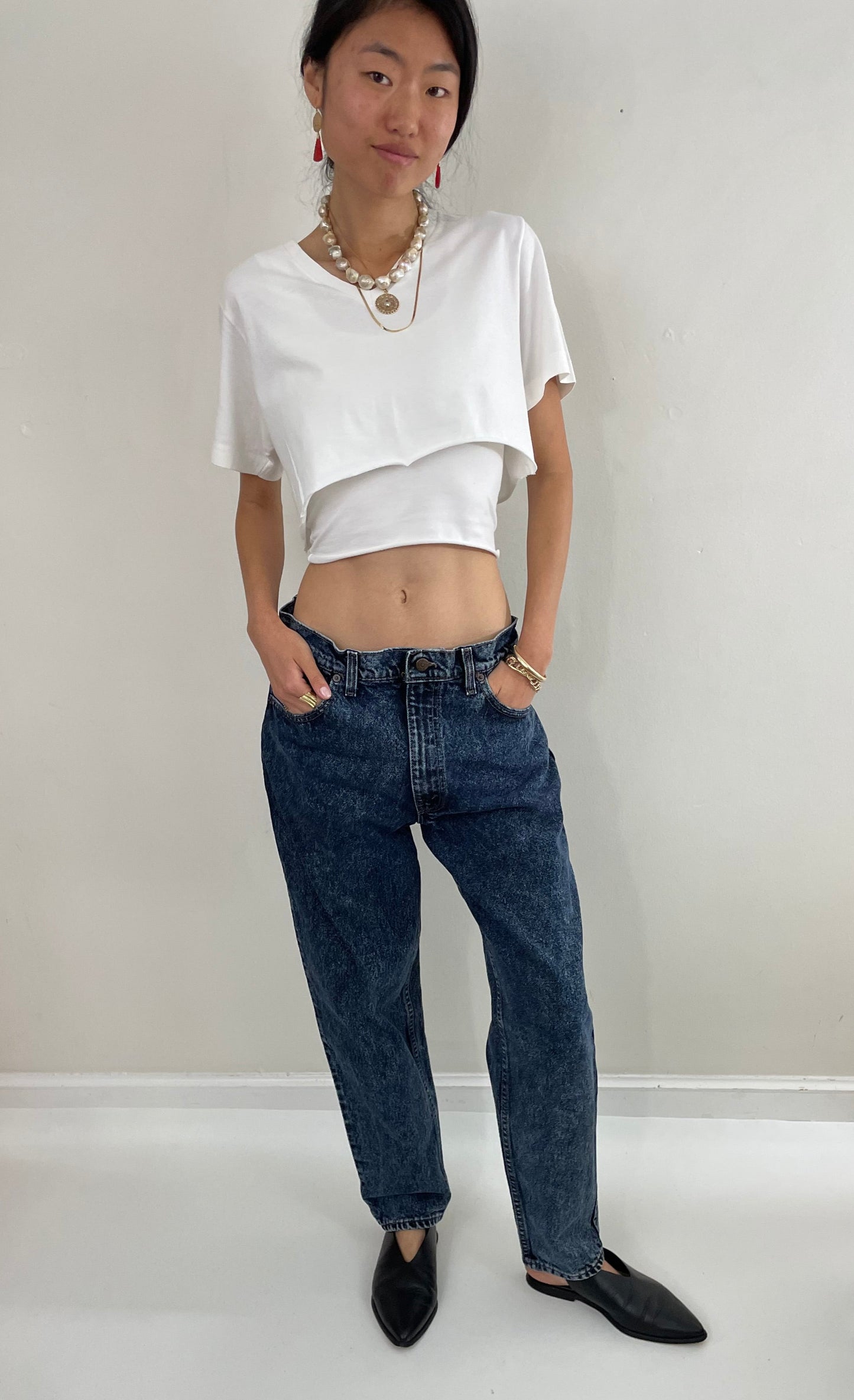 Vintage 80s Levi's dark acid wash high waisted red tab zipper fly Dad boyfriend jeans Made in USA size 33 x 29