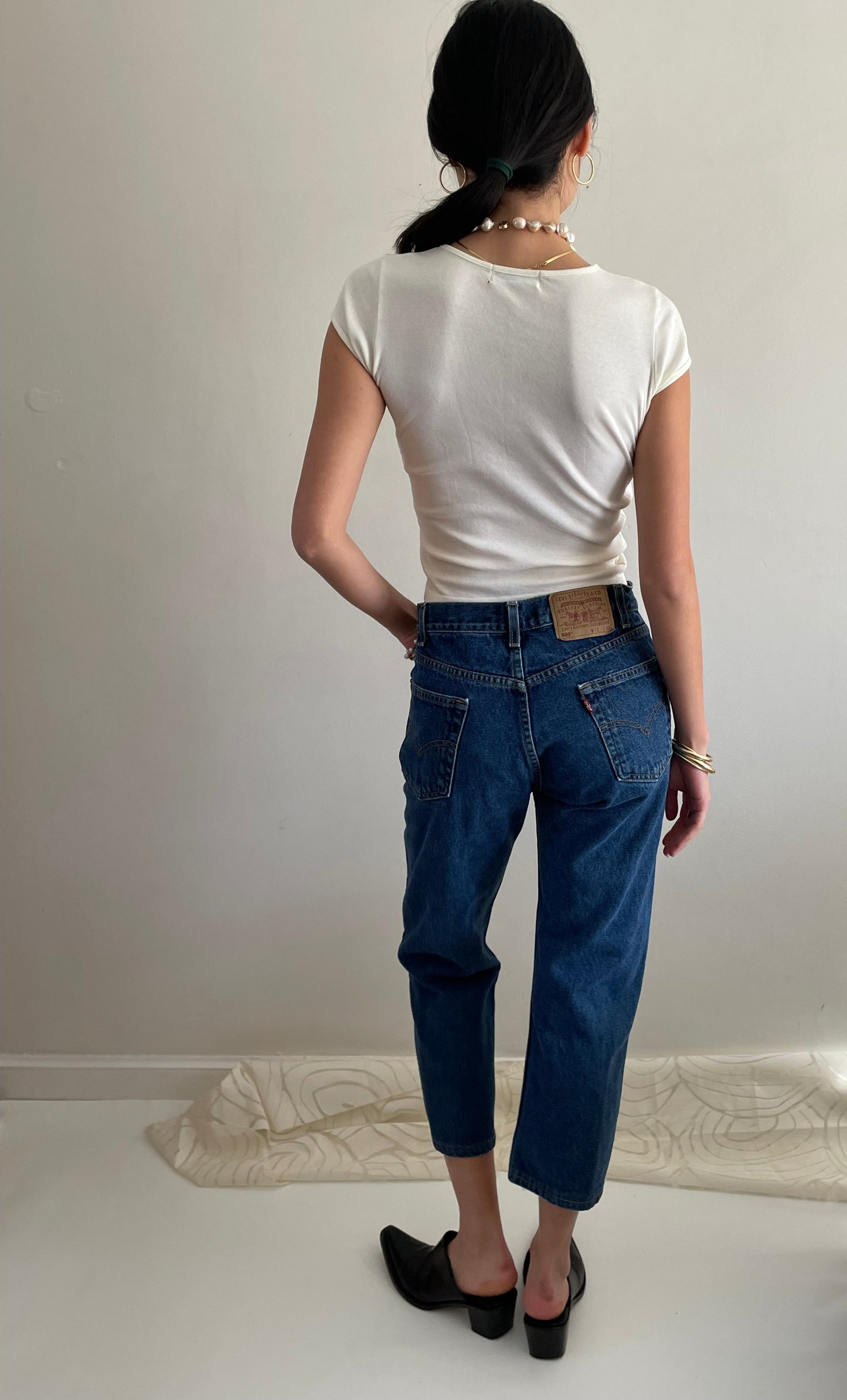 vintage Levi's 505 dark wash zipper fly cowboy boyfriend boot leg Levis jeans 30