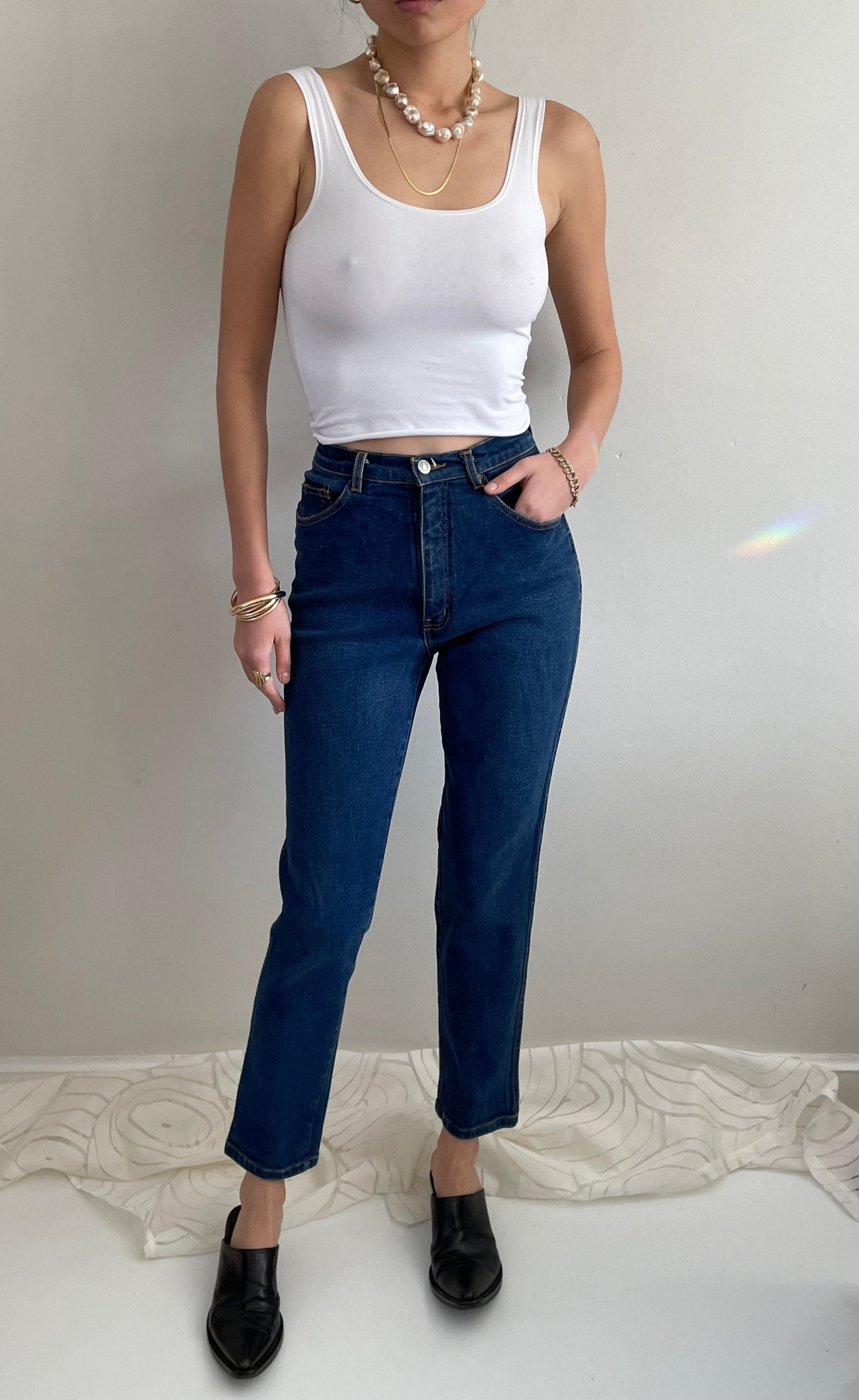 vintage 90s Jordache smooth no back pocket high waisted dark jeans | size 2 25 waist
