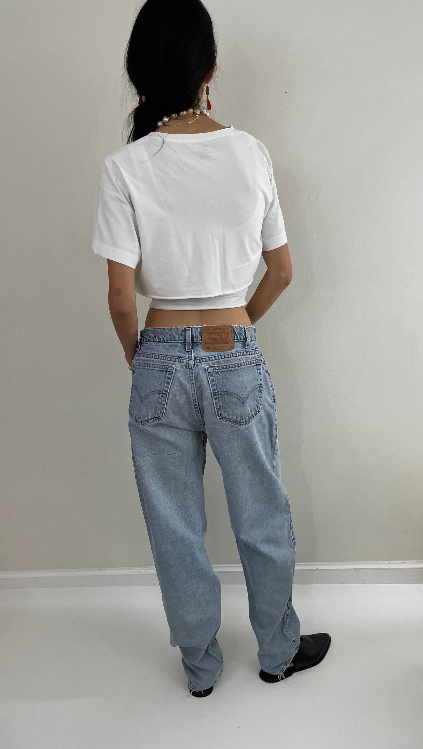 vintage 80s Levi's 560 faded loose fit relaxed Tall Levis jeans made in USA size 31 x 34