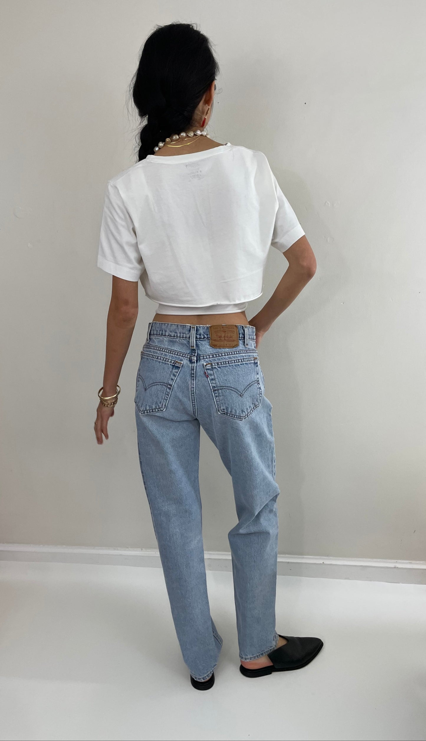 Vintage Levi's faded soft boyfriend relaxed fit high waisted zipper fly red tab light wash Levis 550 Dad jeans made in USA size Waist 31 x 33