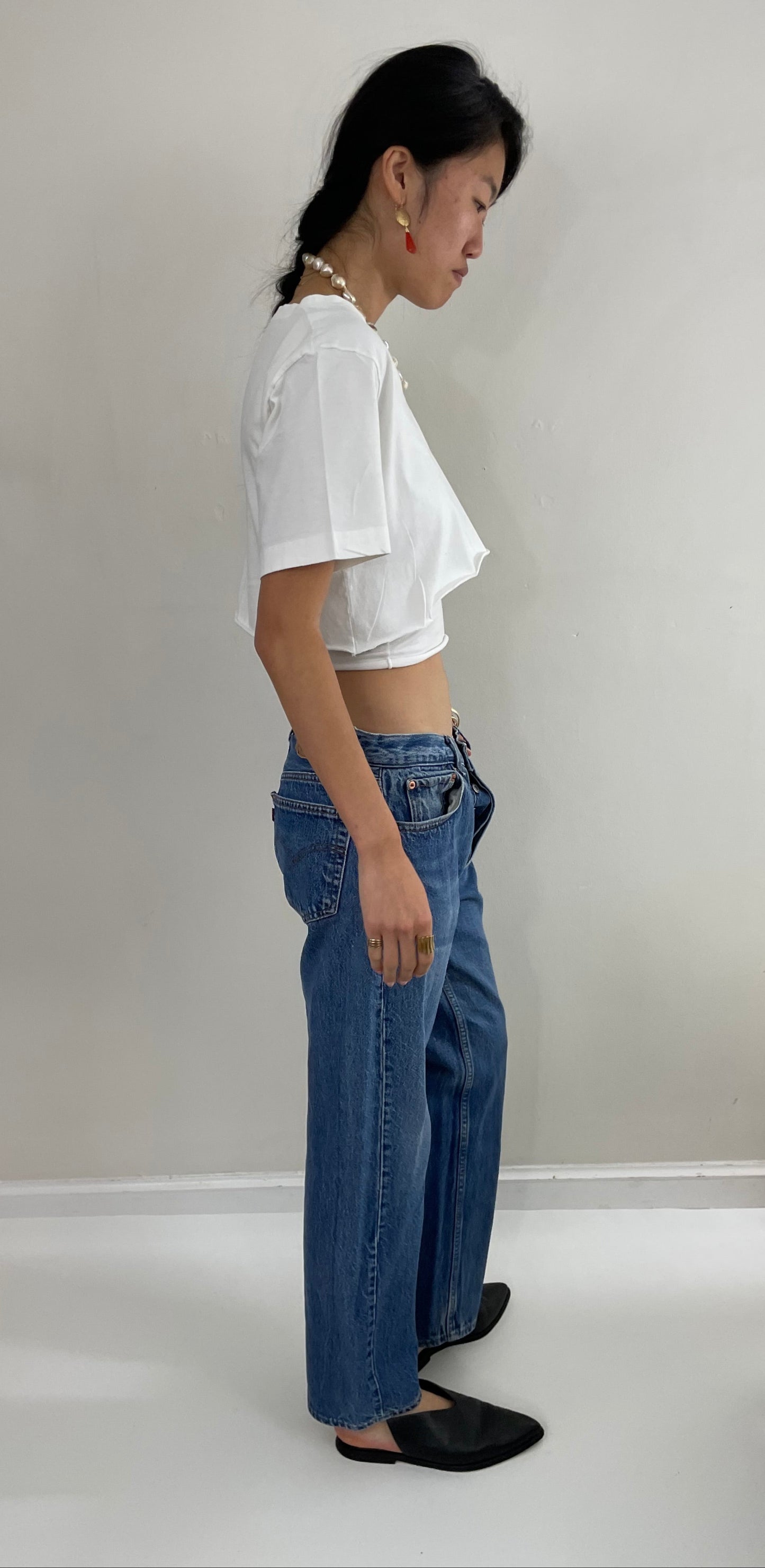 31 Vintage 80s Levi's 501 faded medium wash iconic red tab button fly LEVIS jeans made in USA size 31 x 29