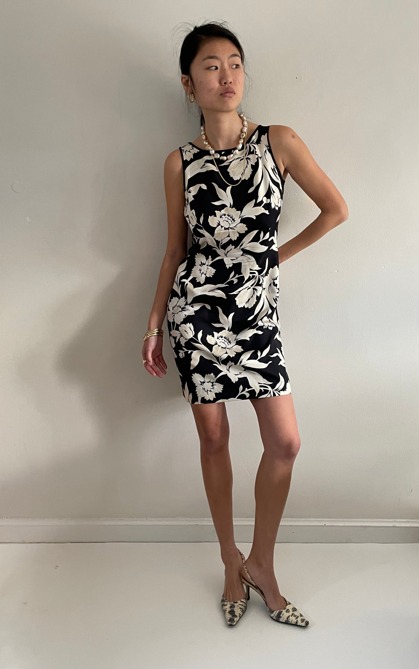 vintage 90s 100% silk black oatmeal floral mini sleeveless mini shift dress Small