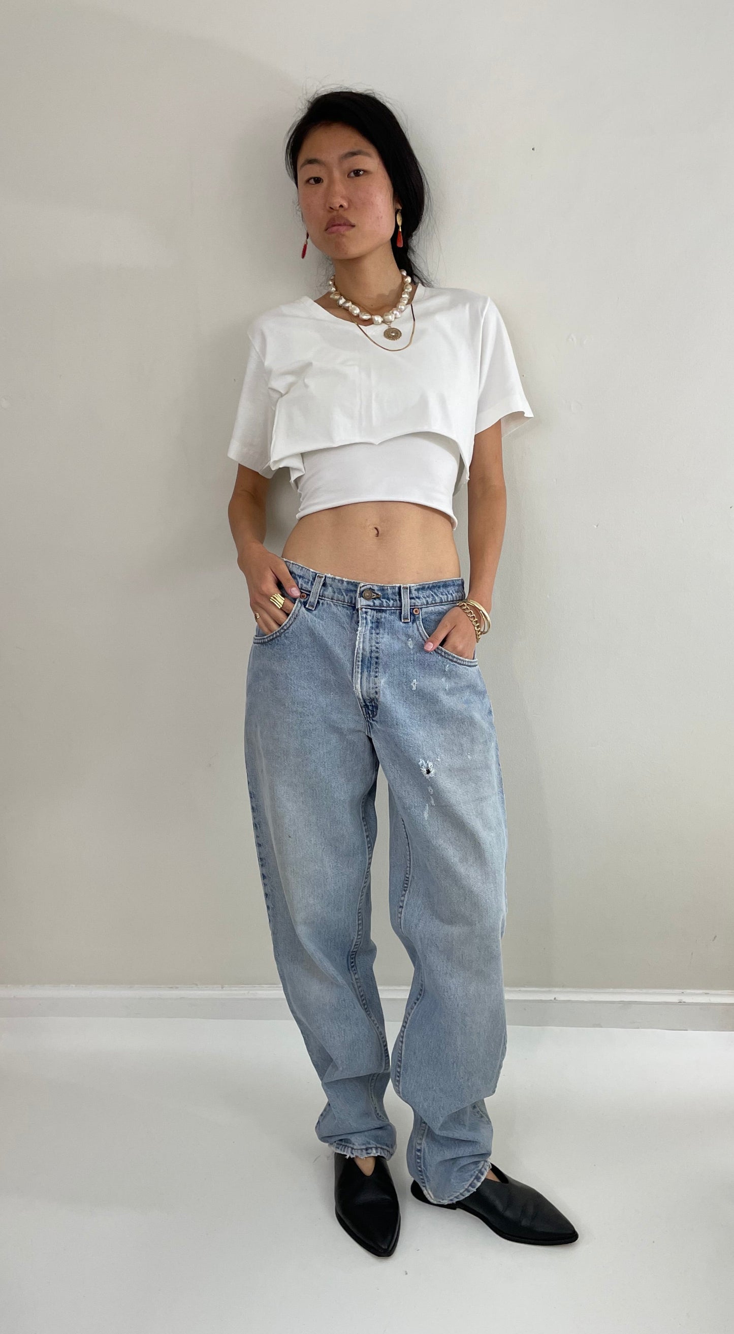 vintage 80s Levi's 560 faded loose fit relaxed Tall Levis jeans made in USA size 31 x 34