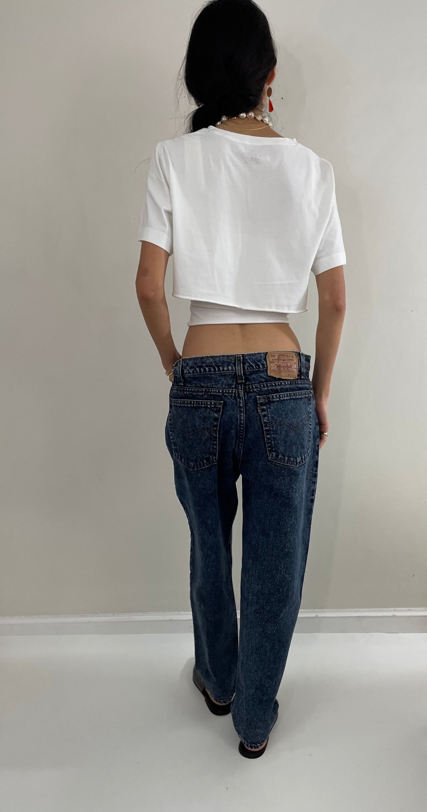 Vintage 80s Levi's dark acid wash high waisted red tab zipper fly Dad boyfriend jeans Made in USA size 33 x 29