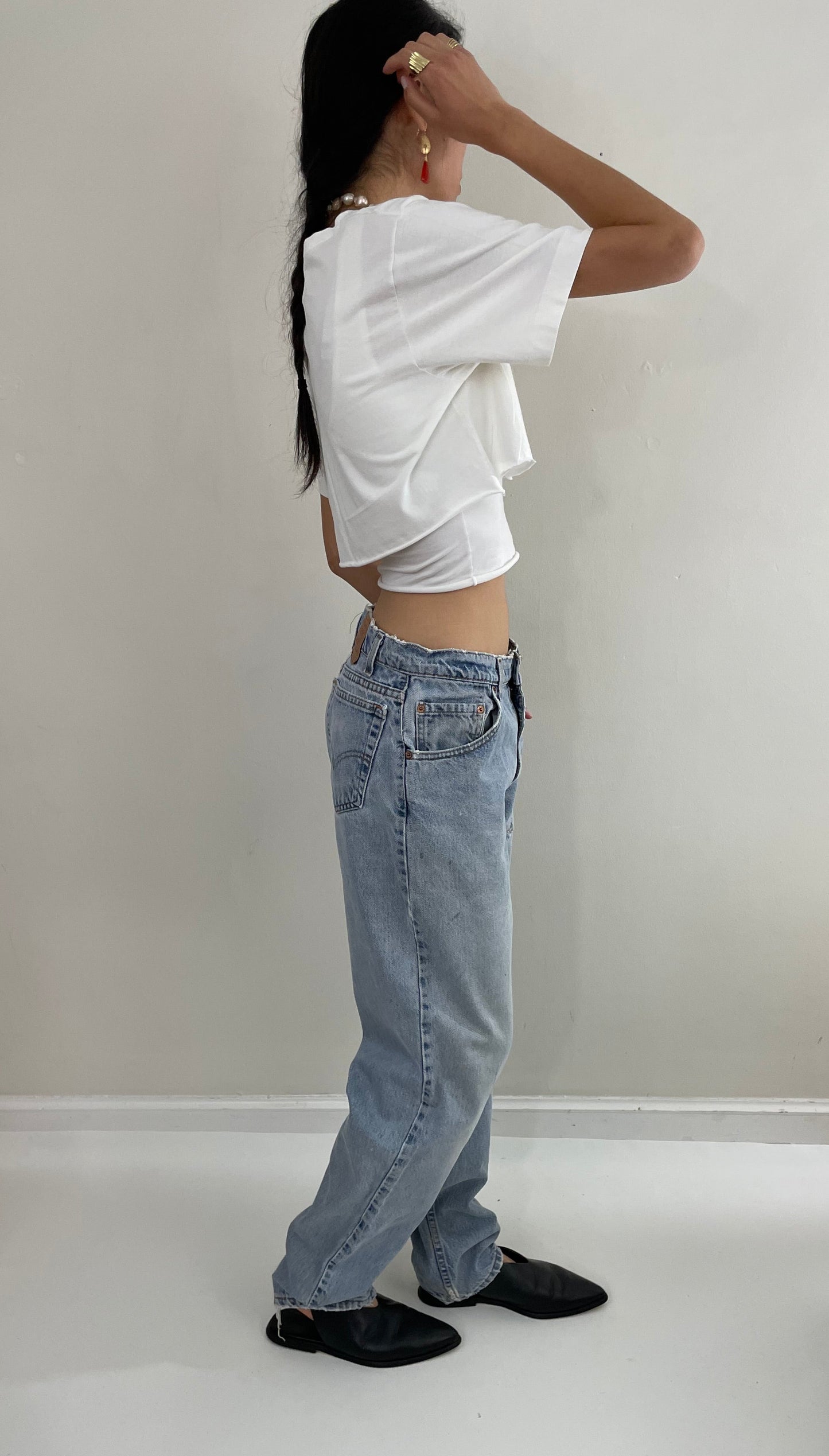 vintage 80s Levi's 560 faded loose fit relaxed Tall Levis jeans made in USA size 31 x 34