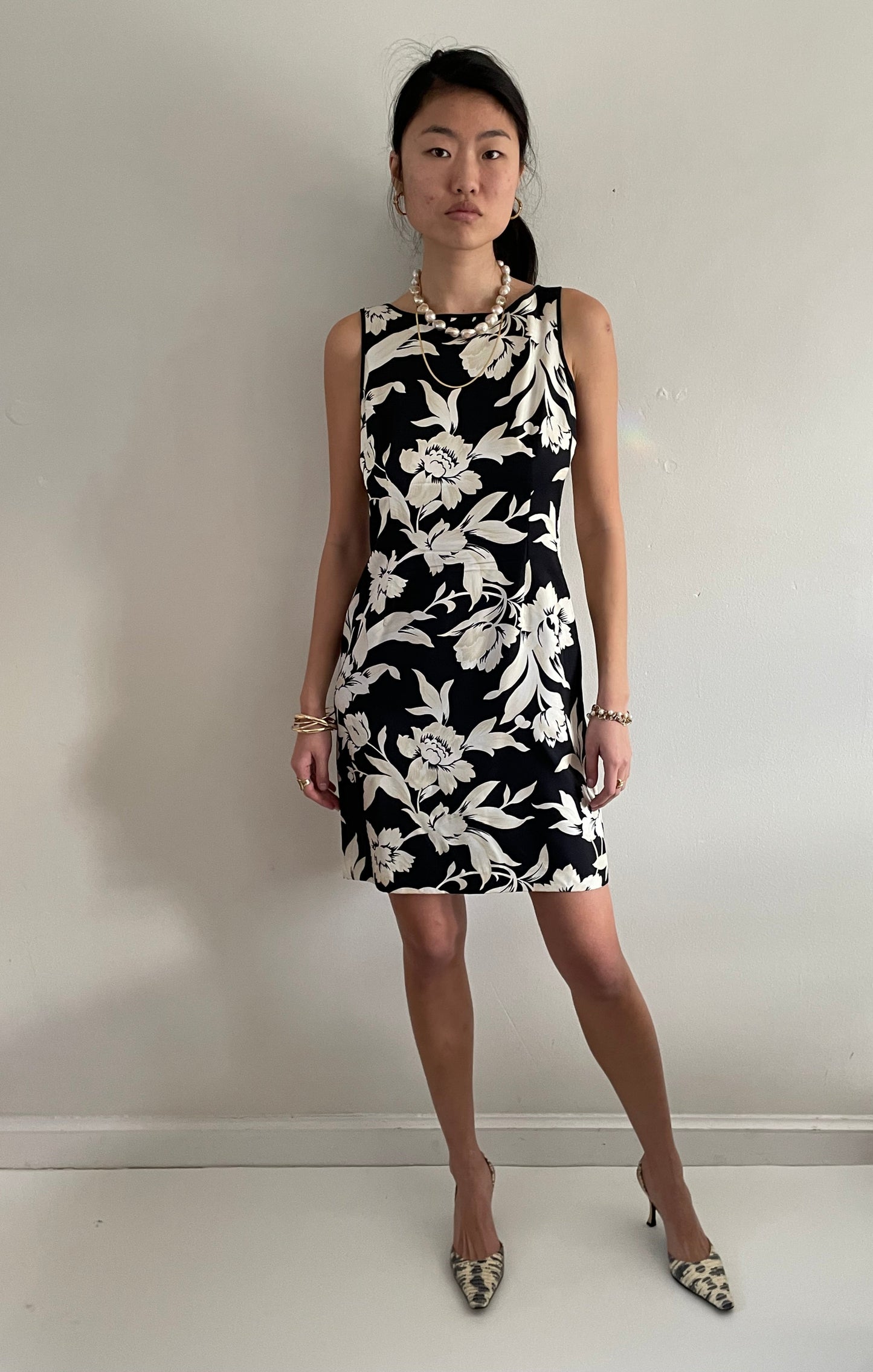 vintage 90s 100% silk black oatmeal floral mini sleeveless mini shift dress Small