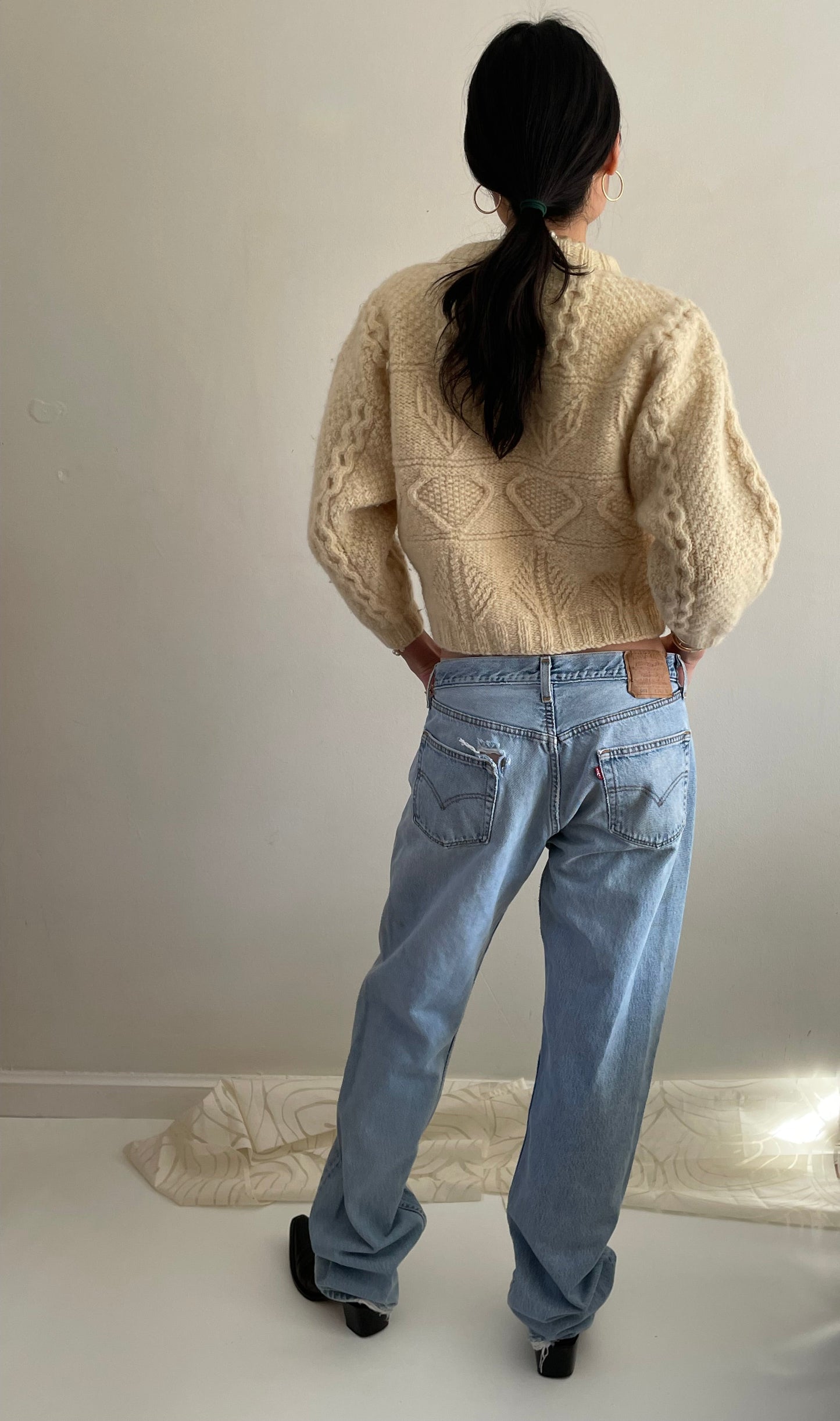 Vintage Levis 501 button fly soft faded tall boyfriend baggy jeans made in USA size 33
