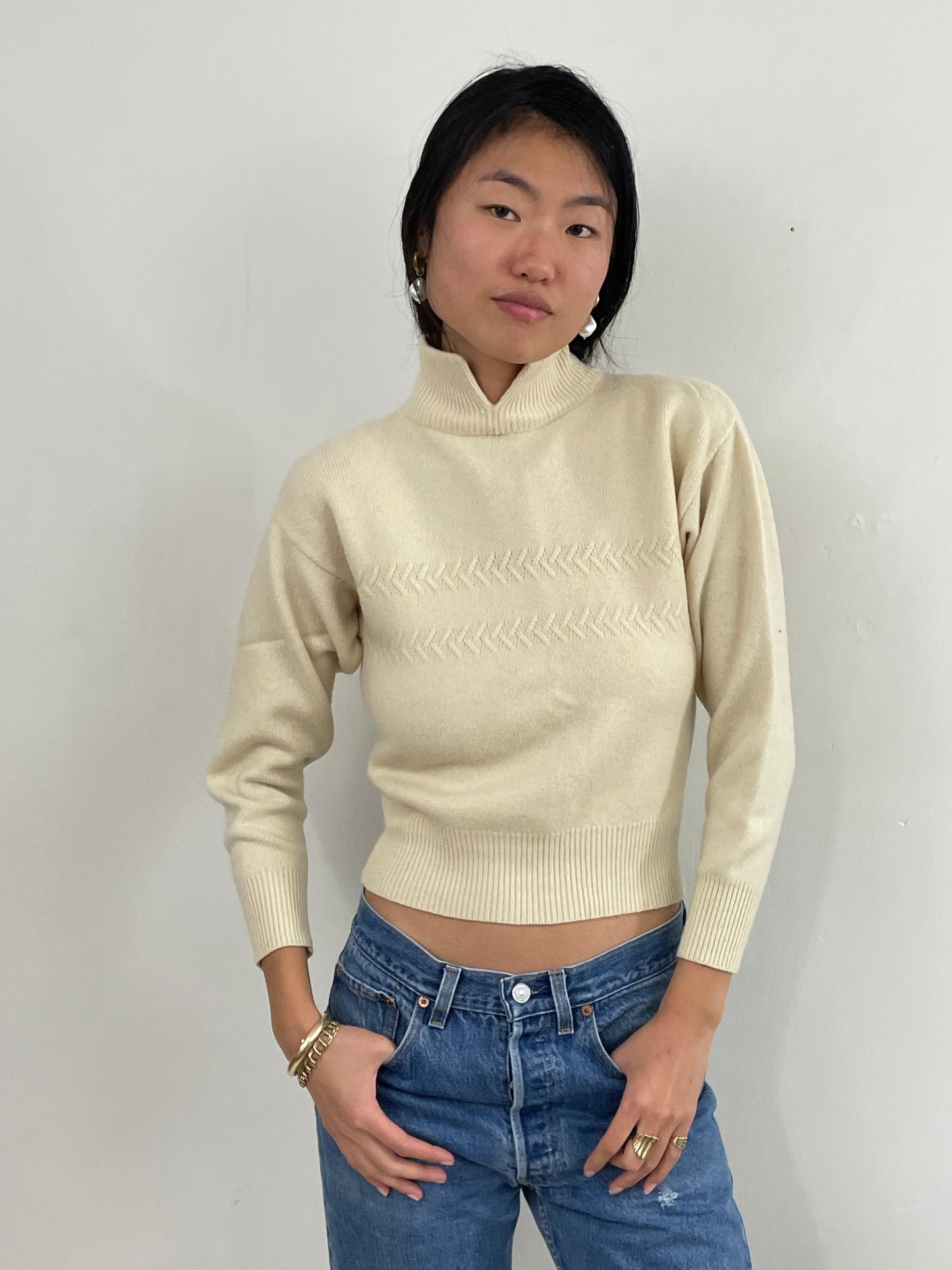 Vintage 100% Cashmere Cropped Mockneck Ivory Cream Thick Sweater | Small