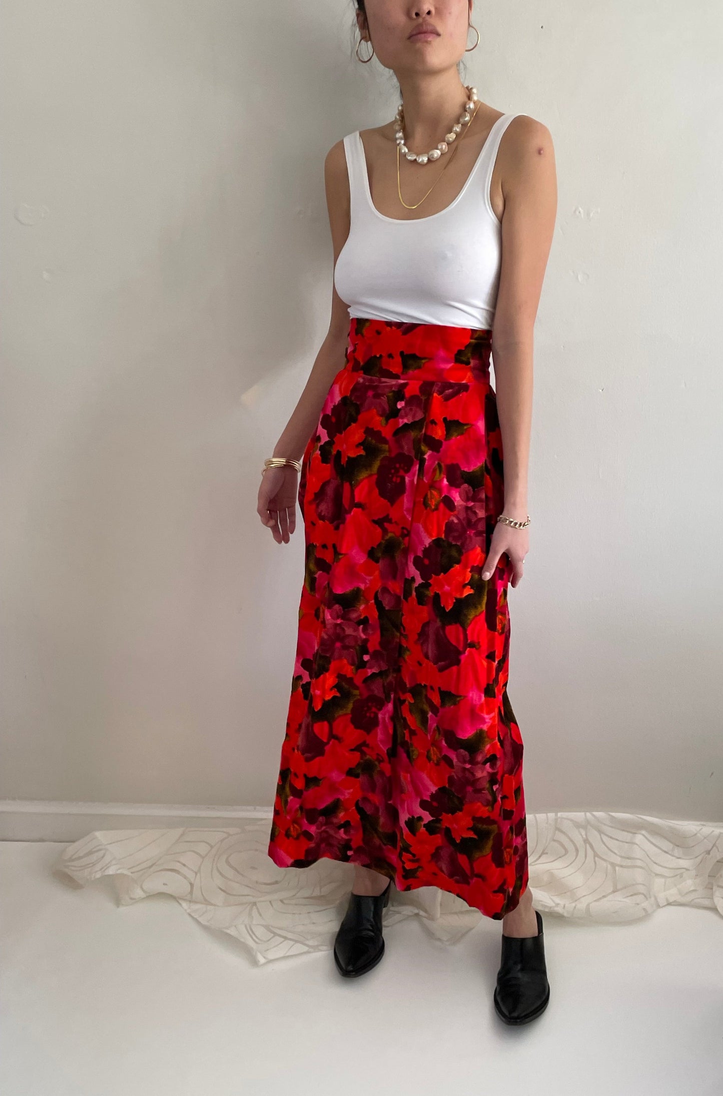 70s printed velvet maxi skirt 26 Waist