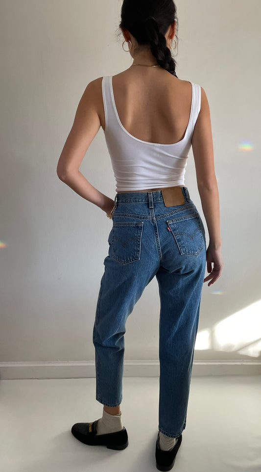 Vintage Levi's high waisted faded medium wash zipper fly womens petite Levis 550 jeans size 26 x 29