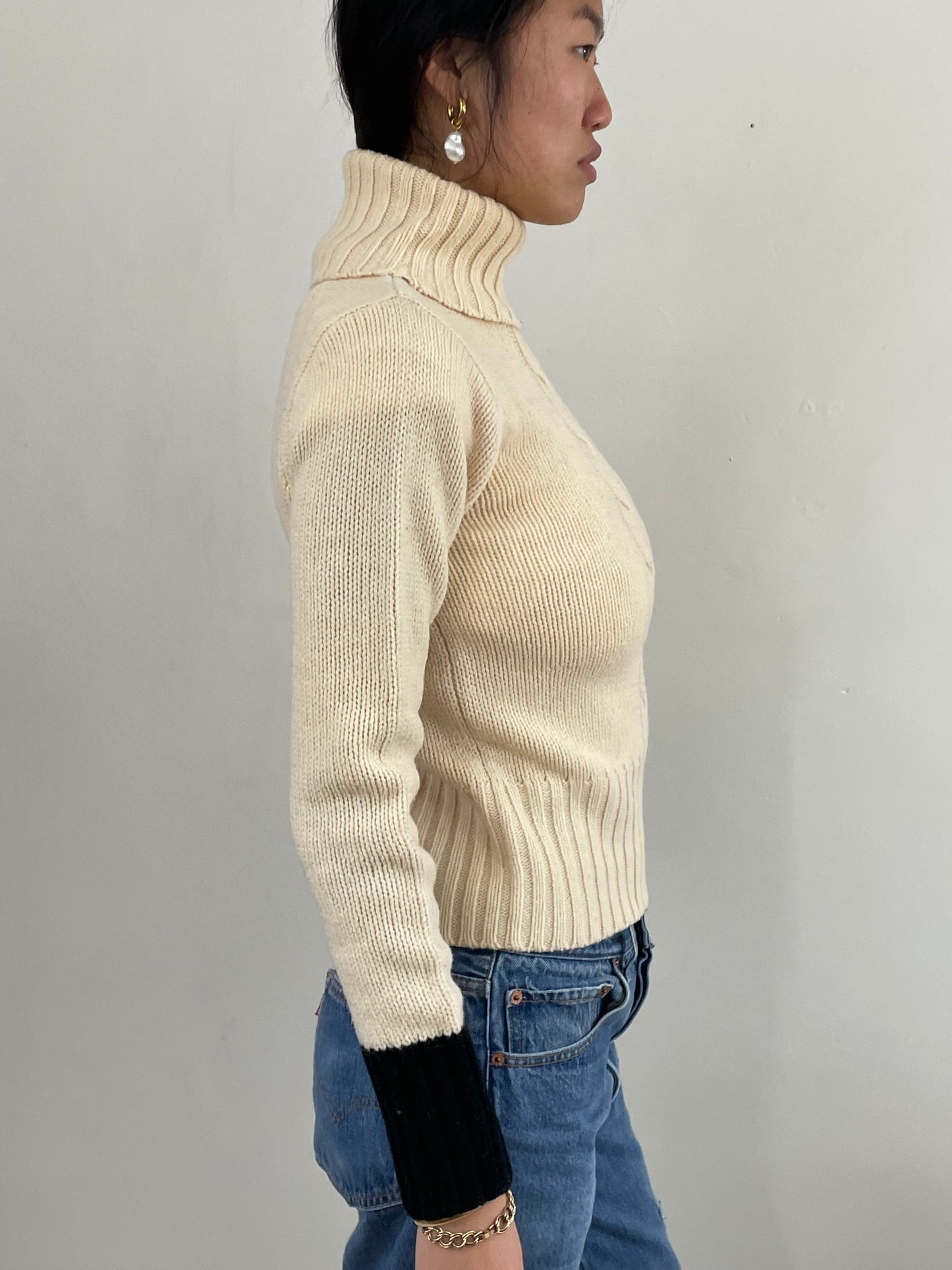 Vintage DKNY Lambswool Turtleneck Ivory Cropped Sweater Small