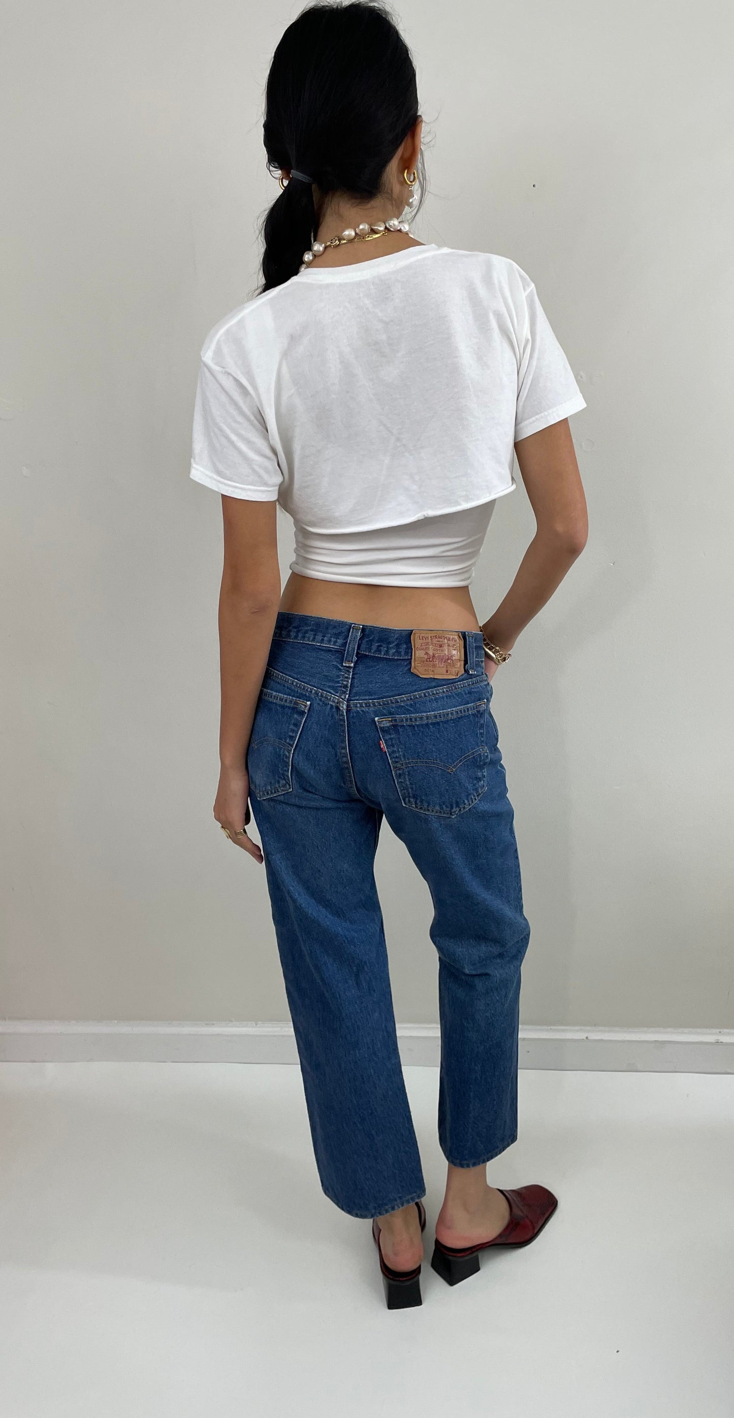 Vintage 80s Levi's 501 Medium Wash Button Fly Jeans USA size 31