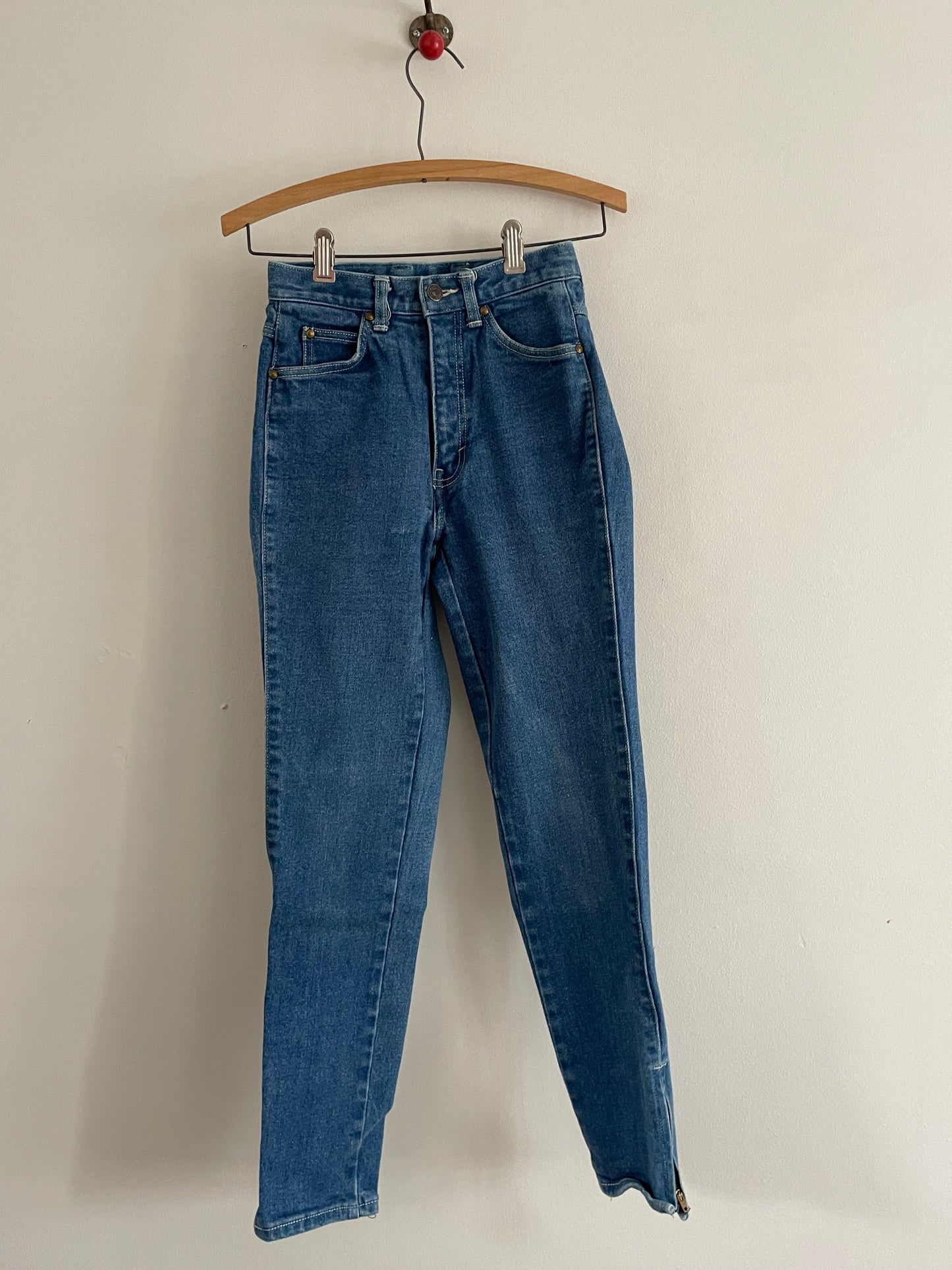vintage 90s Sasson designer high waisted ankle zip tapered medium wash JAPAN student petite juniorjeans | size 0 23 waist XXS