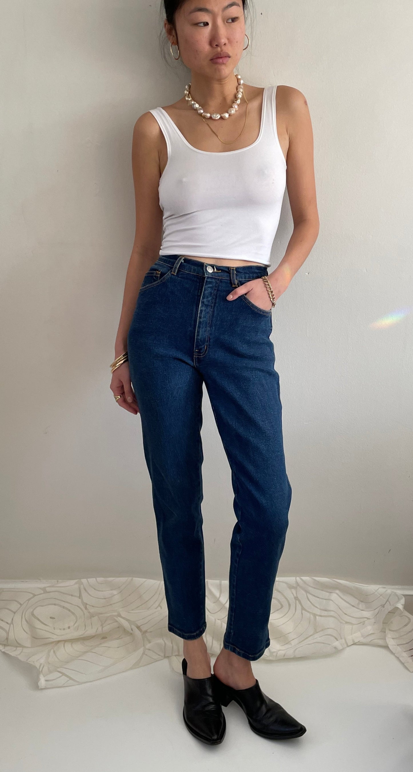 vintage 90s Jordache smooth no back pocket high waisted dark jeans | size 2 25 waist