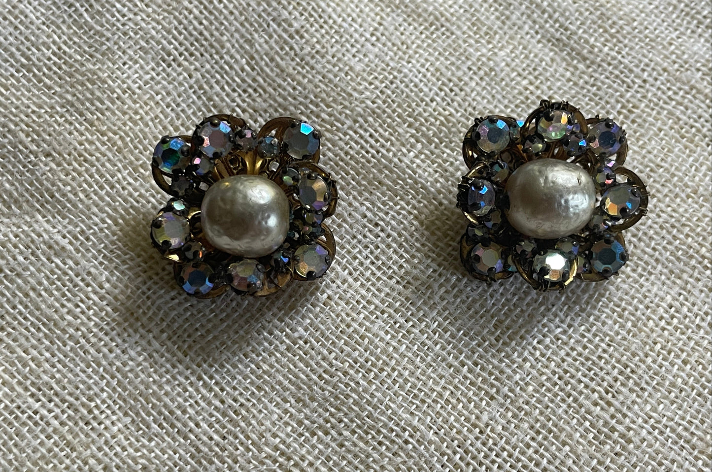 vintage 40s Miriam Haskell Signed Baroque Pearl Crystal Clip On Ornate Filigree Earrings Jewelry