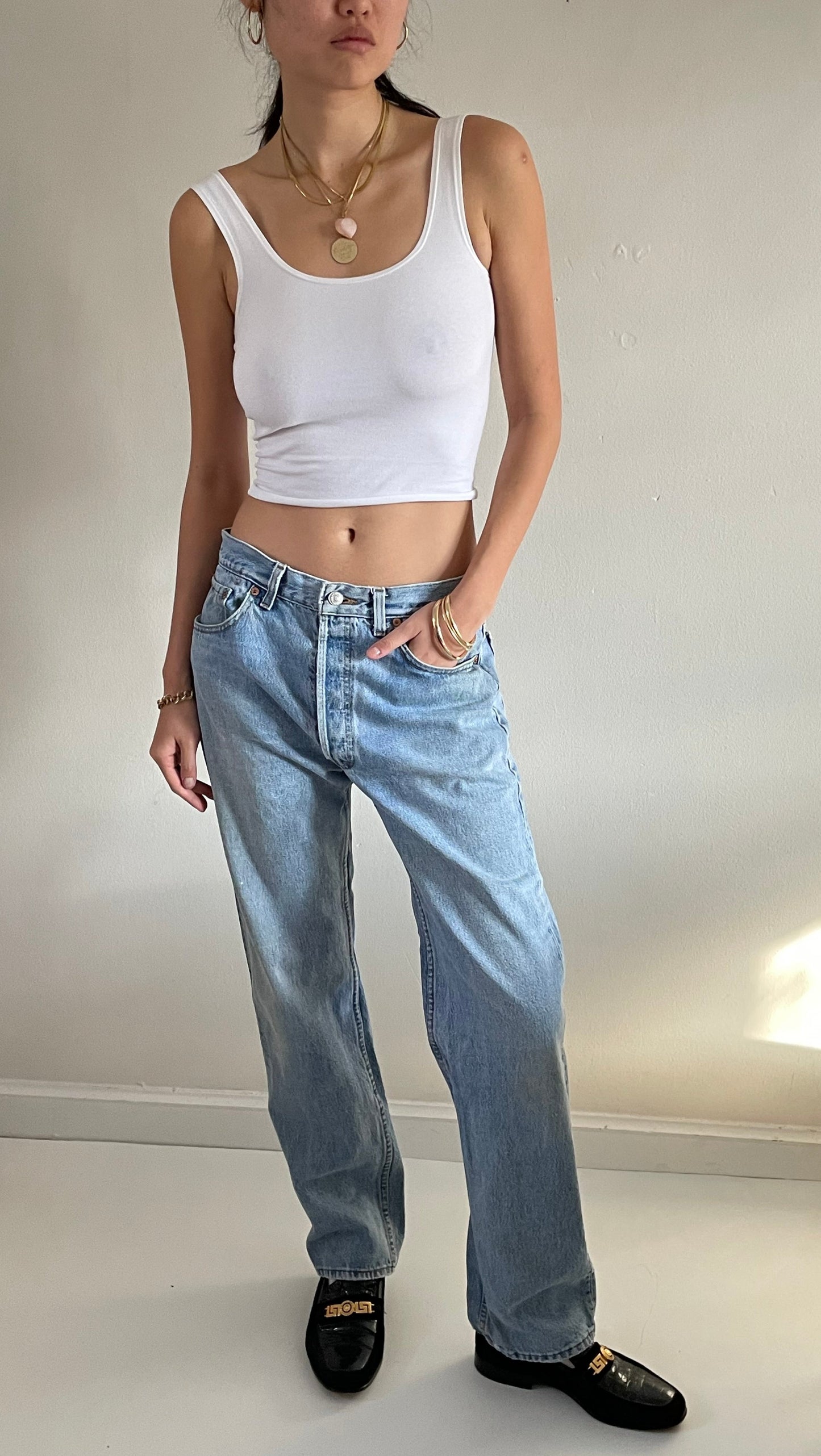 faded vintage Levis 501 button fly baggy boyfriend jeans size 32