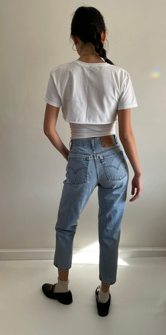 vintage Levi's 550 high waisted faded light wash zipper Levis jeans size 26