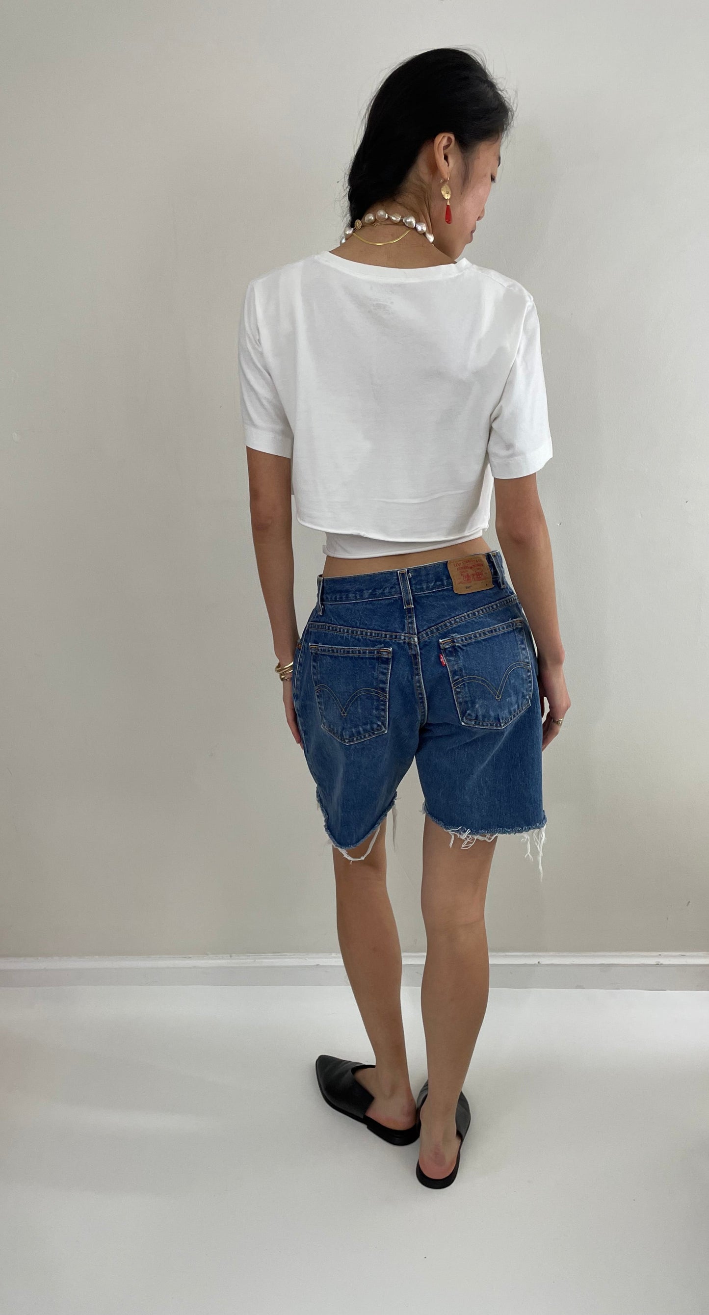vintage Levi's faded denim cut off blue jean Levis 550 shorts size 29