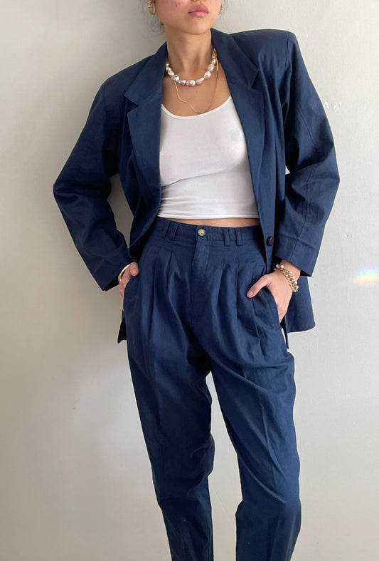 Vintage 90s Linen Pant Suit: blue blazer + pleated pants size 2/4