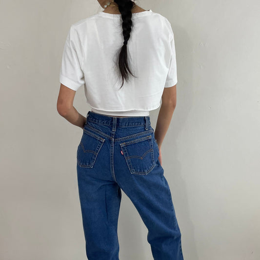 vintage 80s Levi's high waisted medium dark wash red tab for women Levis 505 USA jeans size 27 x 32