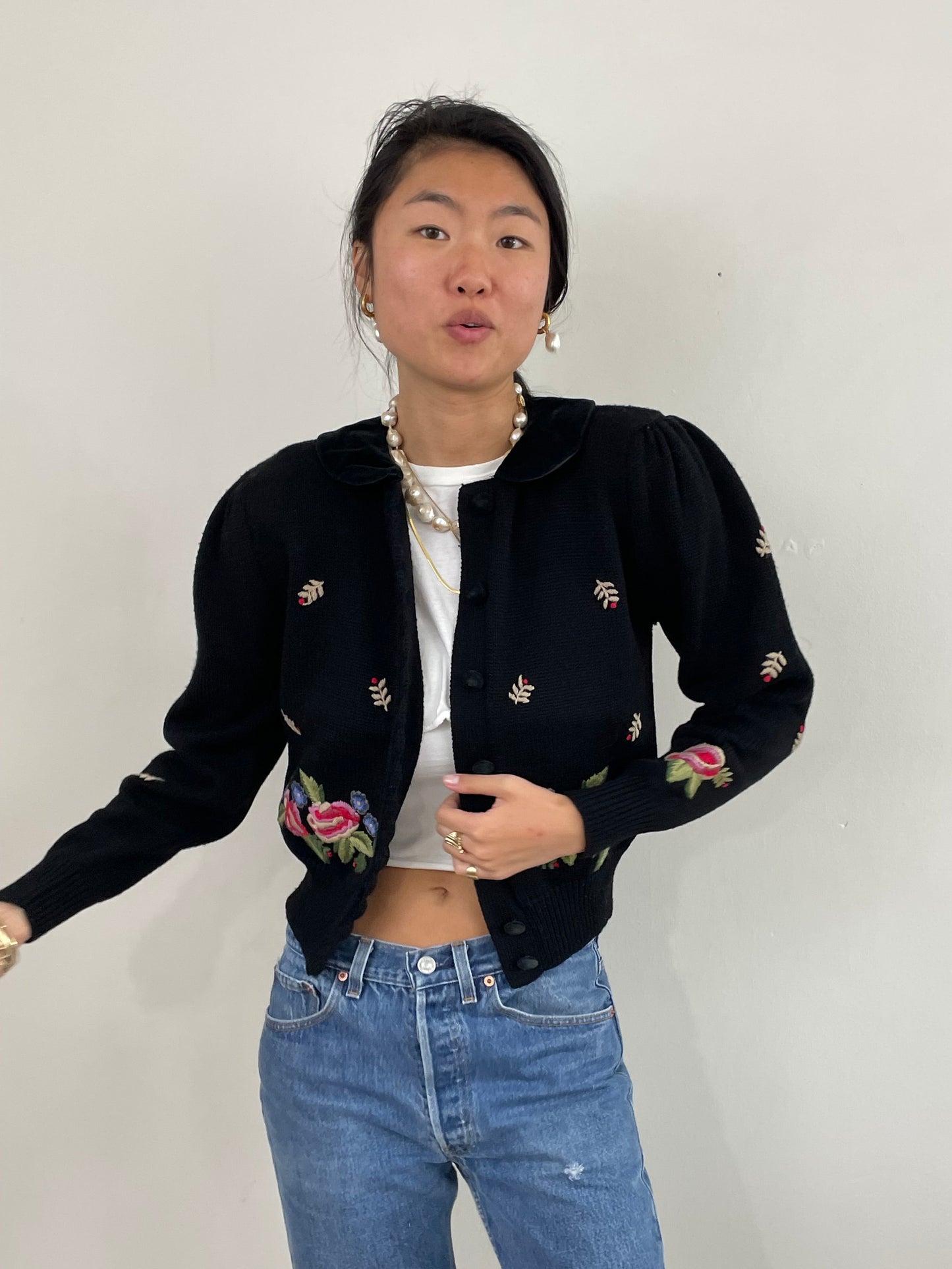 Vintage Embroidered Floral Black Velvet Collar Cardigan Small