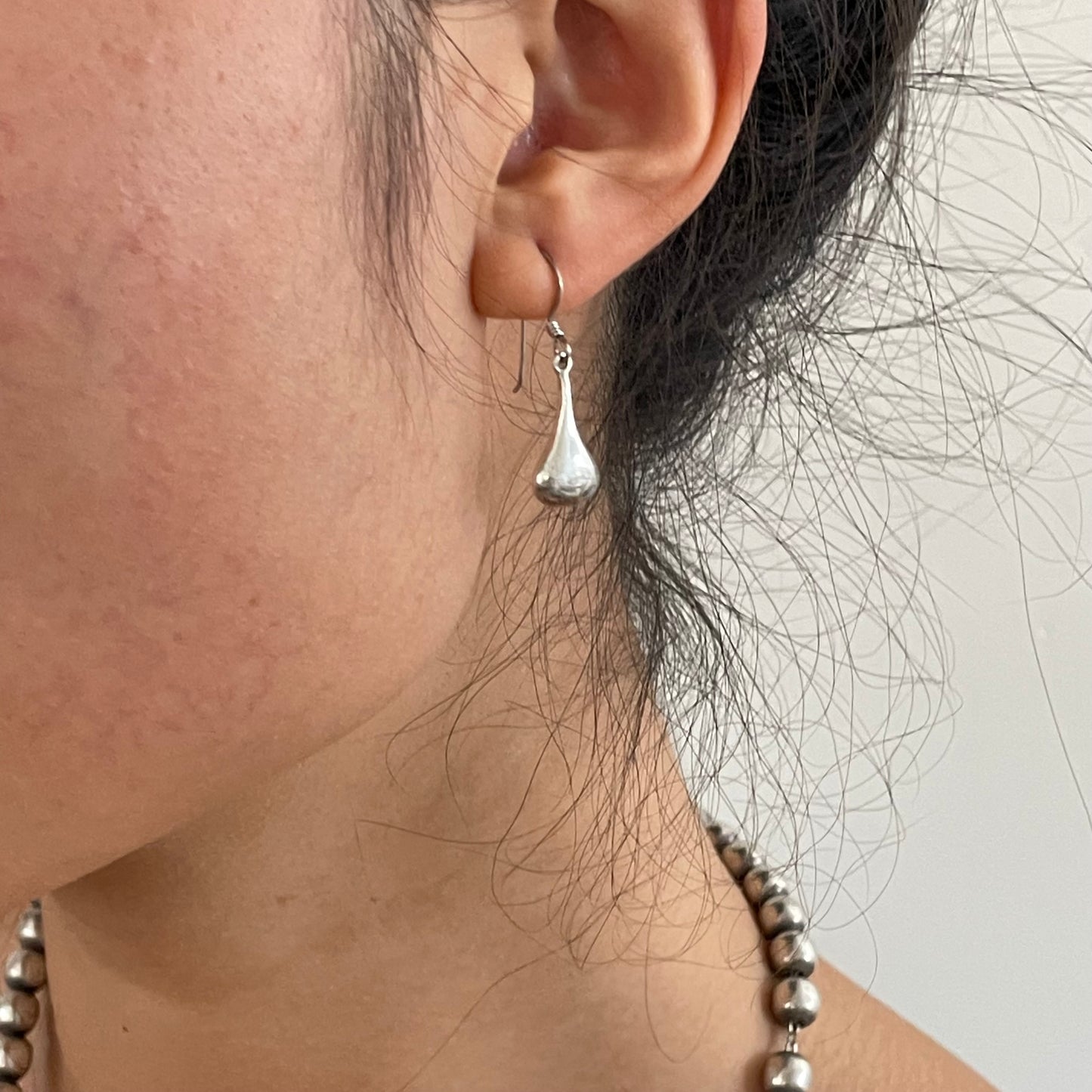 vintage 90s Taxco sterling silver 925 handcrafted puffy drop teardrop dangle pierced earrings Mexico Taxco