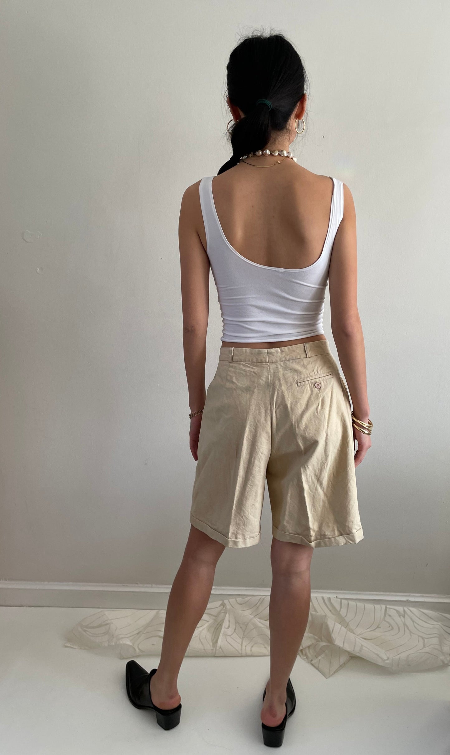 vintage DVF oatmeal pleated cotton cuffed shorts 28 W