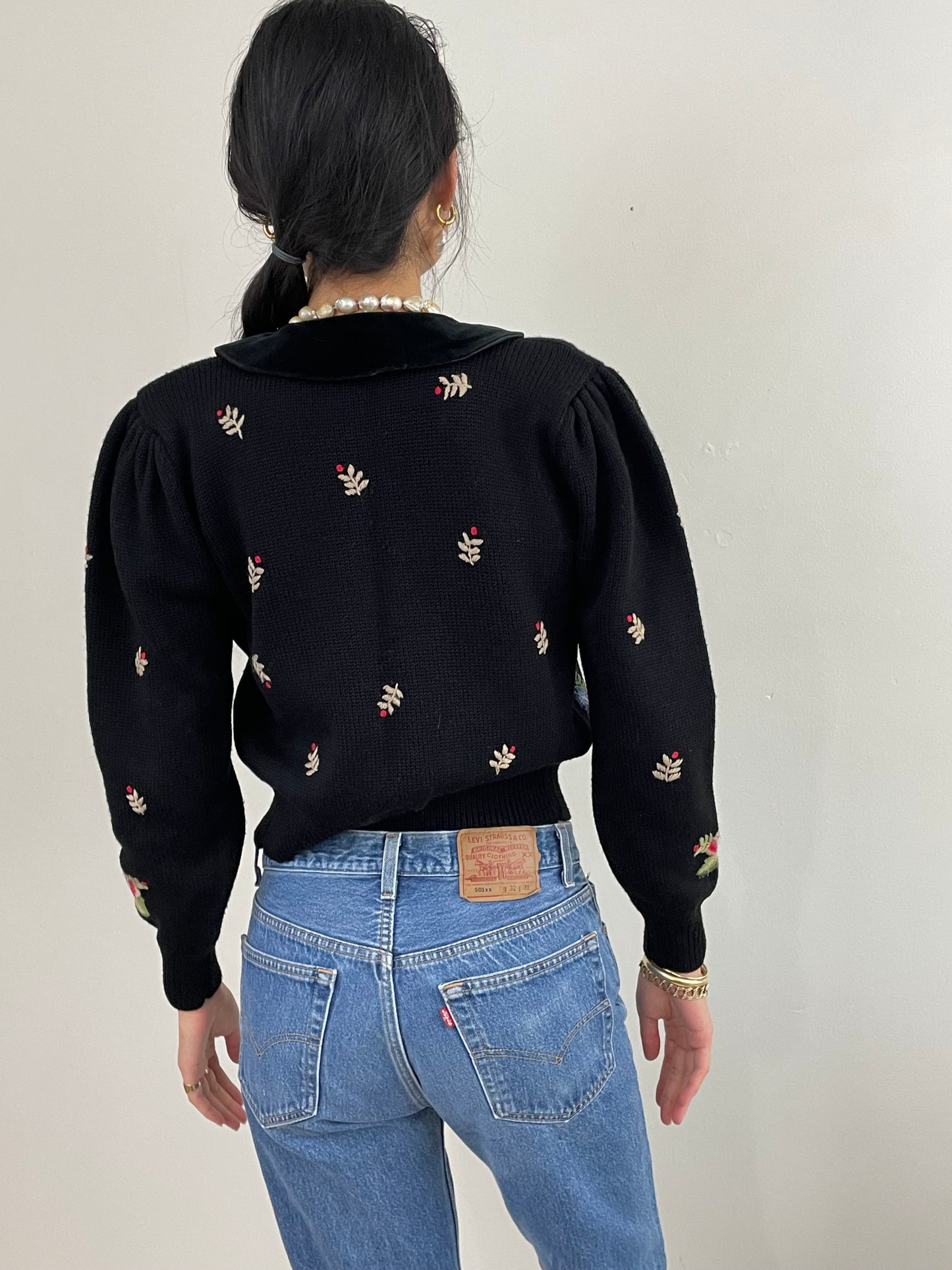 Vintage Embroidered Floral Black Velvet Collar Cardigan Small