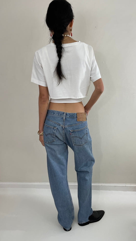 vintage Levis 501 button fly high waisted faded boyfriend Levis jeans made in USA size 32 x 31