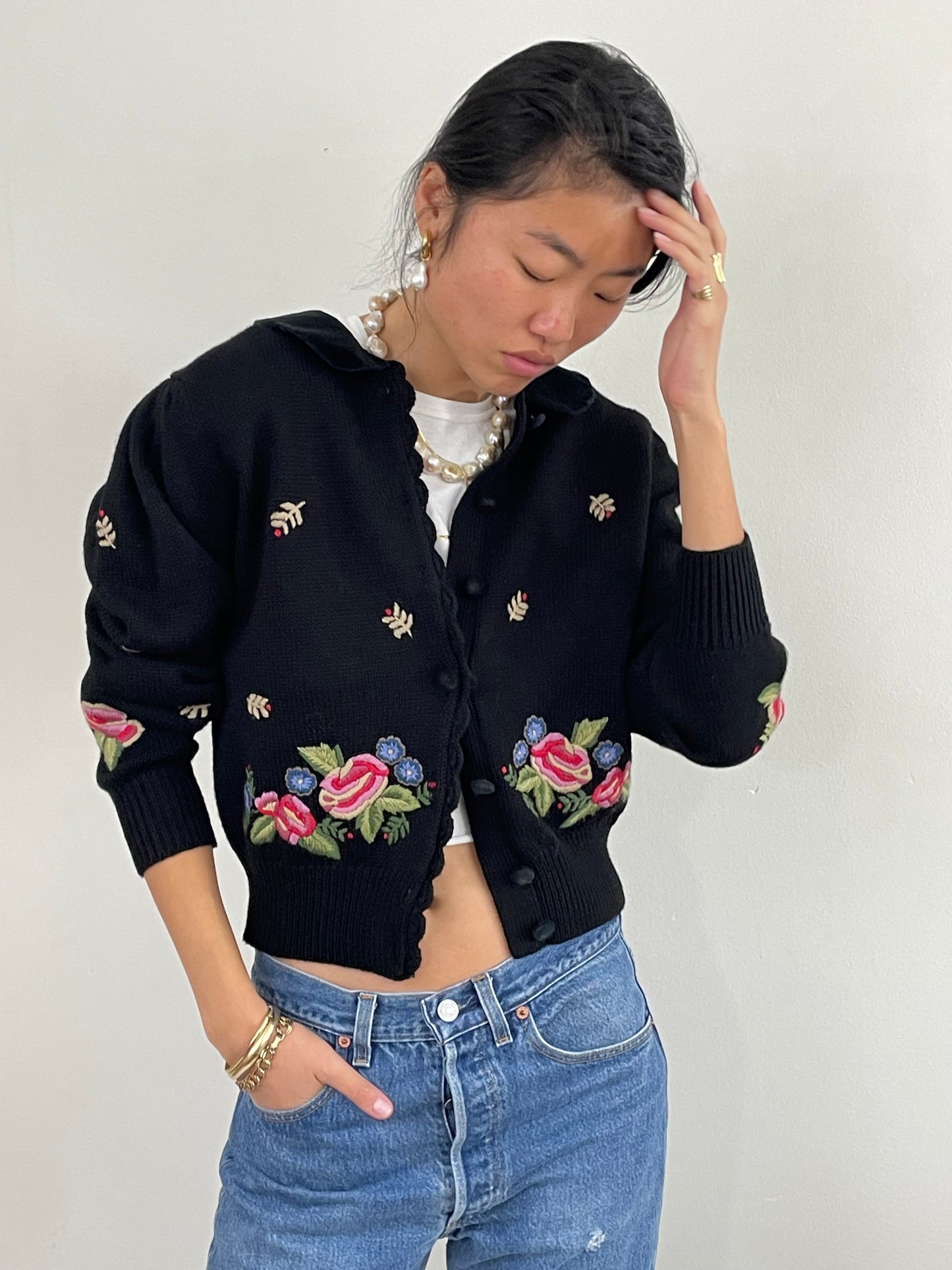 Vintage Embroidered Black Velvet Collar Cropped Cardigan M